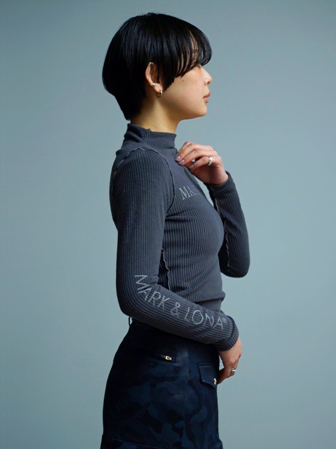 Lodi Ribbed Bottleneck Pullover | WOMEN / CHARCOAL