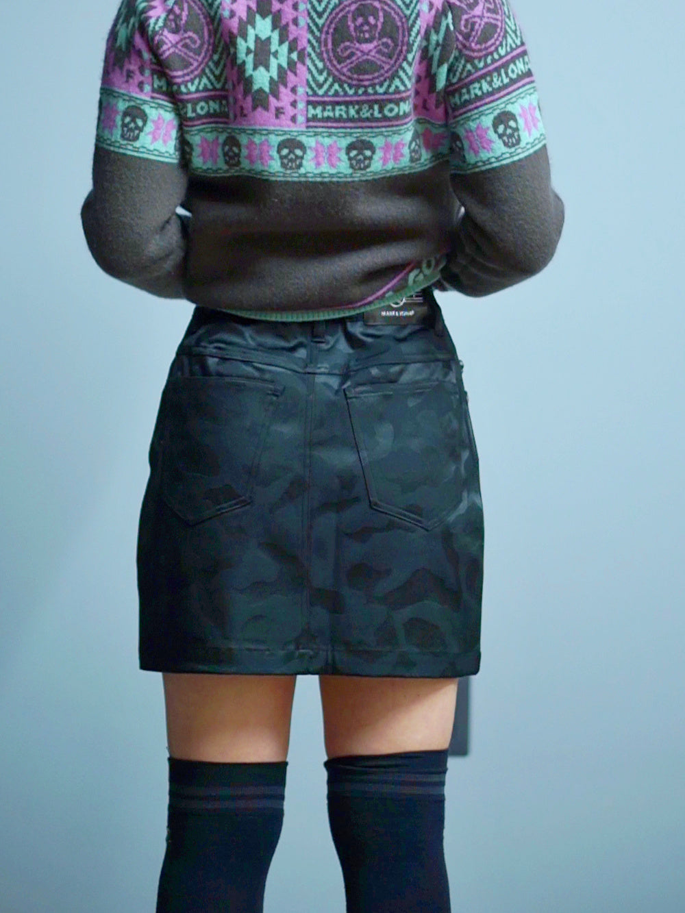 Gauge Jacquard Camo Skirt | WOMEN / BLACK