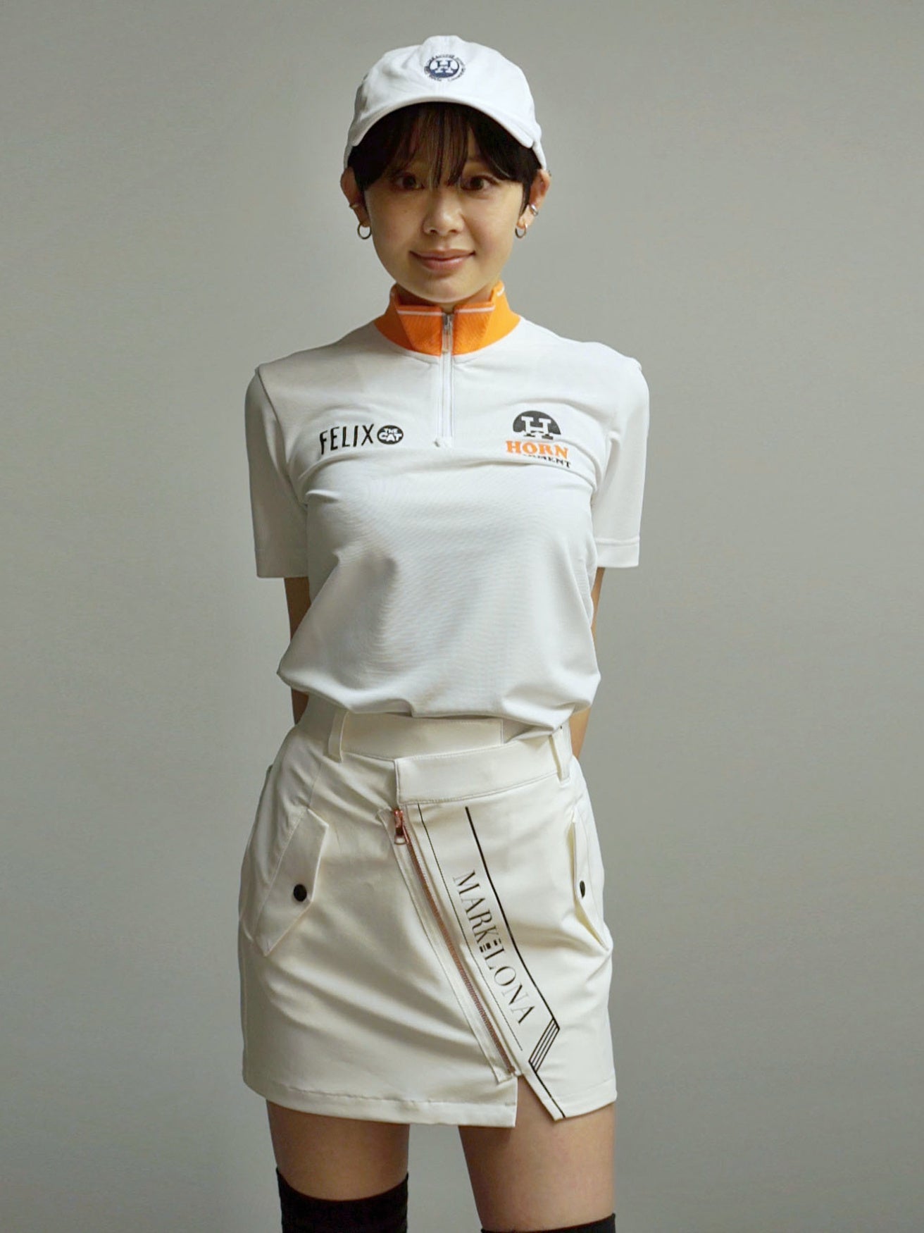 YLB Felix Mock Neck Tee | WOMEN / WHITE