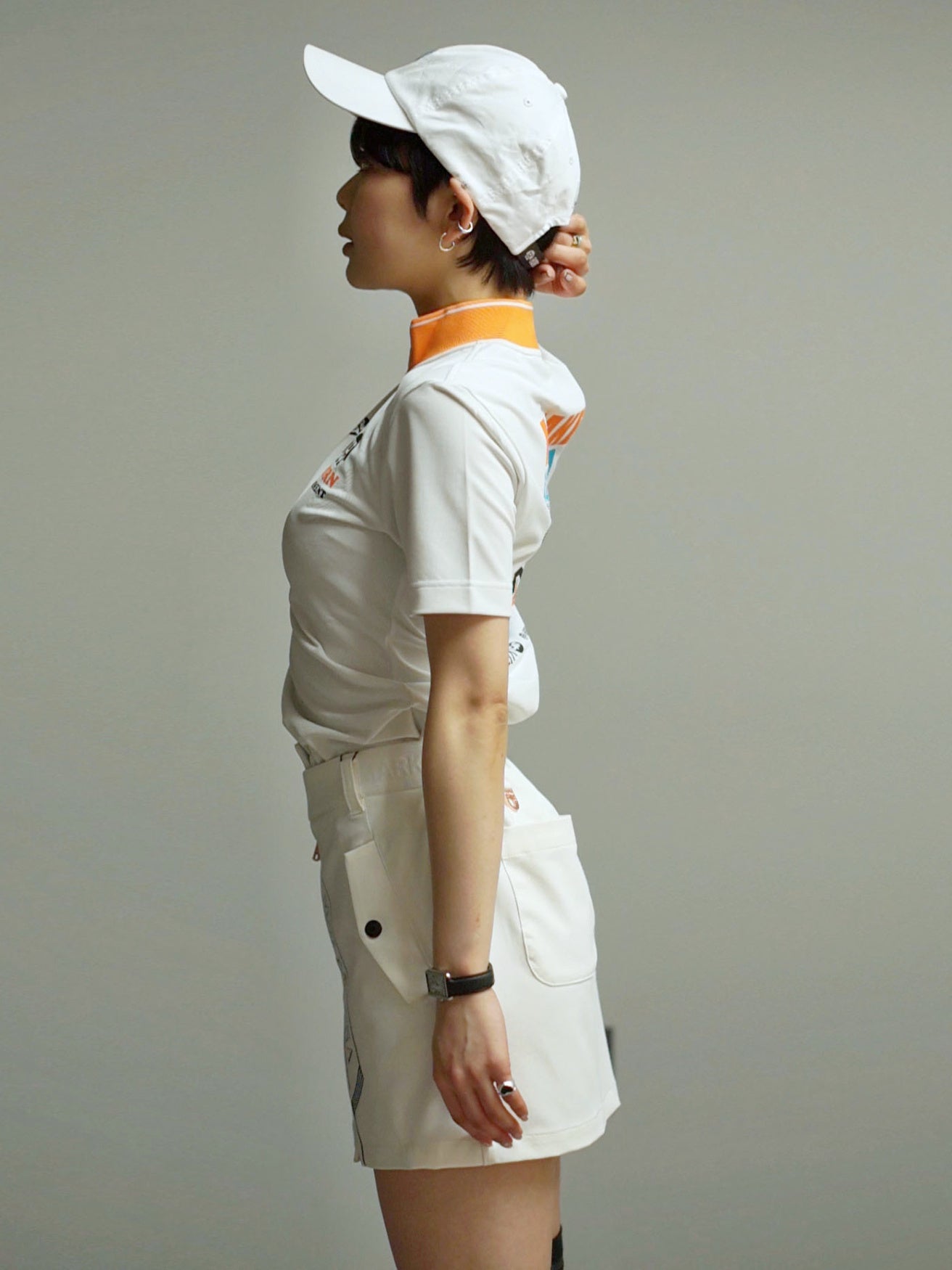 YLB Felix Mock Neck Tee | WOMEN / WHITE