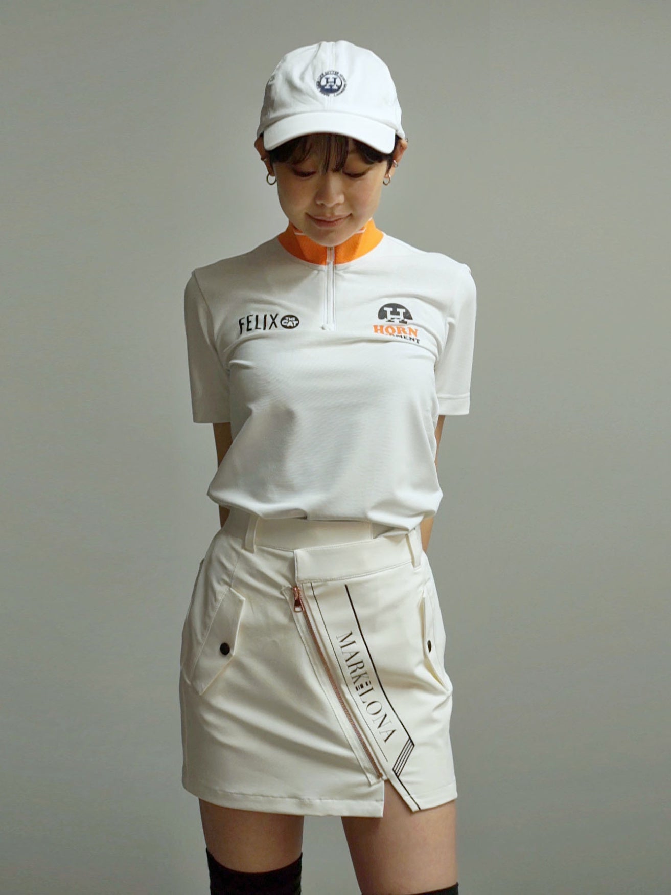 YLB Felix Mock Neck Tee | WOMEN / WHITE