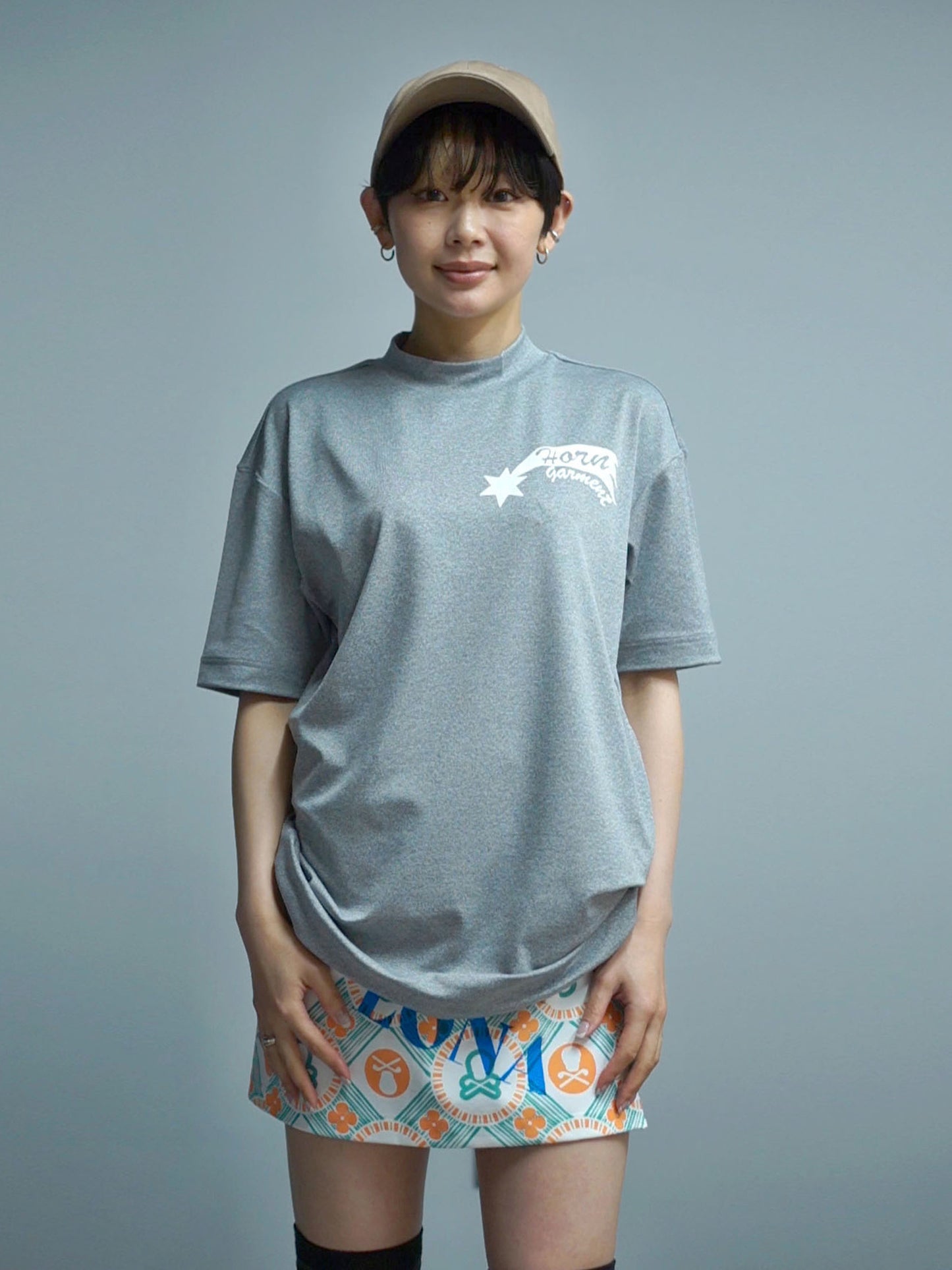 One On Wacky TEE | MEN / GREY