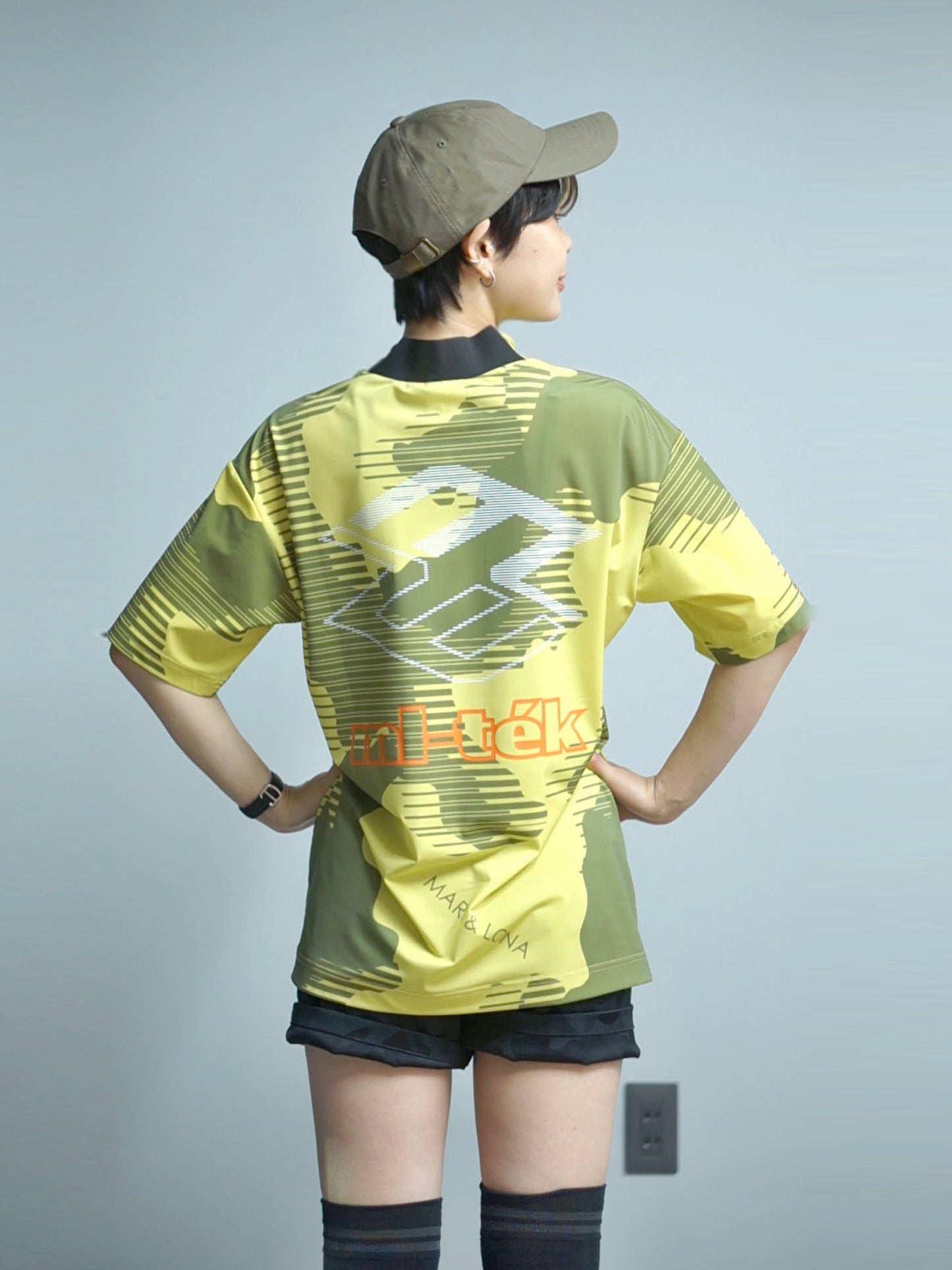 Flow Camo Mock Neck Tee | MEN / GREY