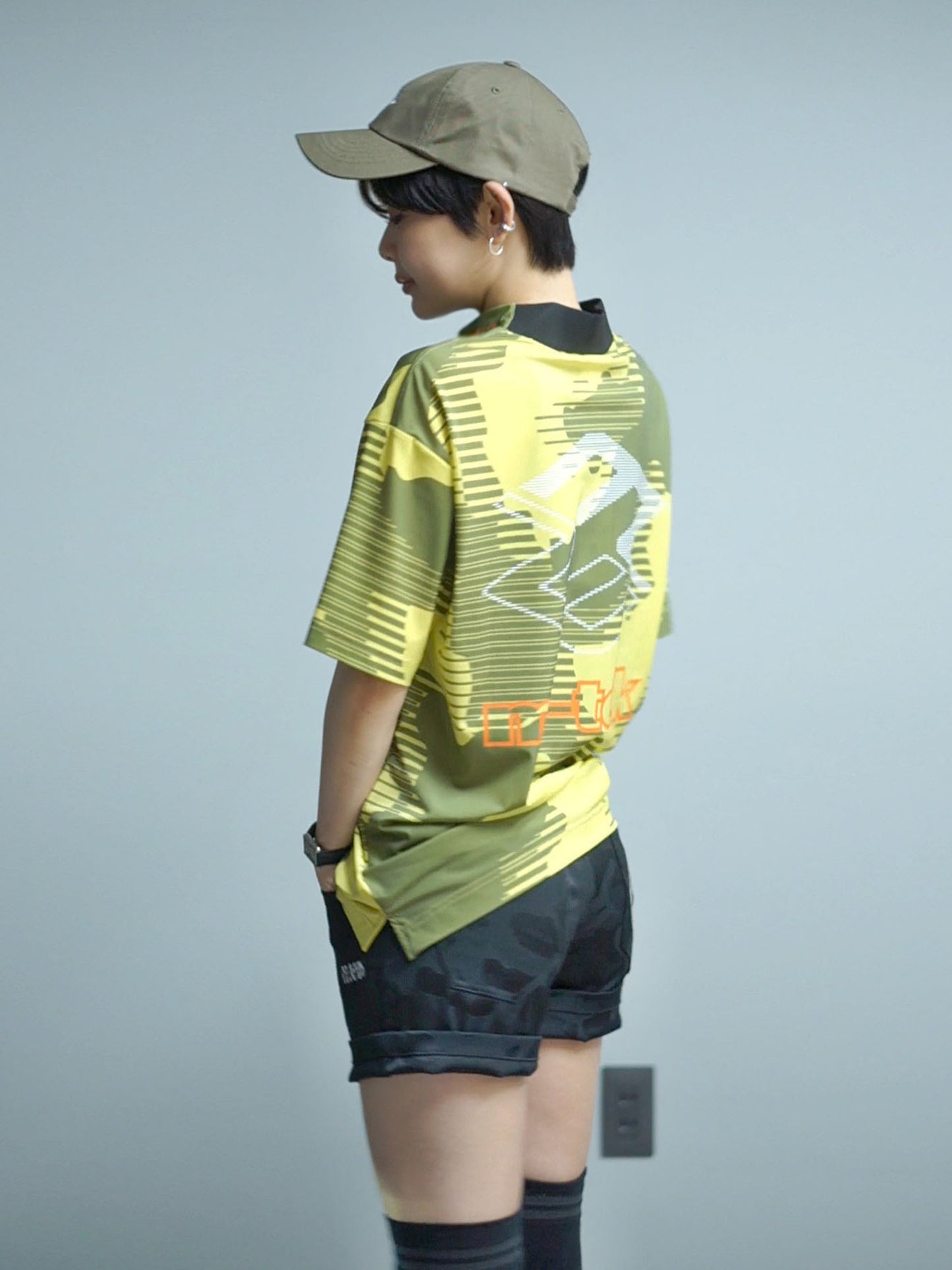 Flow Camo Mock Neck Tee | MEN / GREY