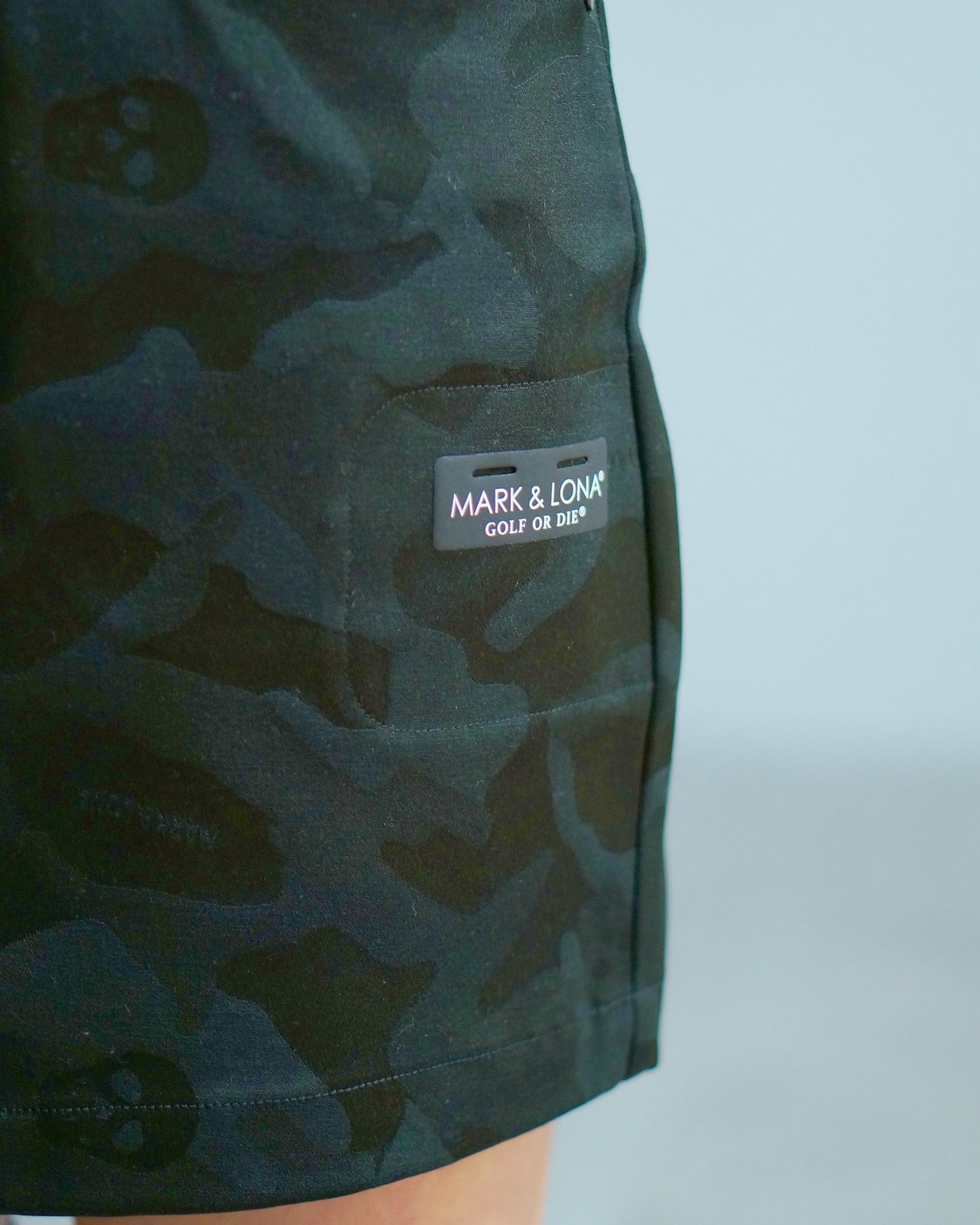 Gauge Jacquard Camo Skirt | WOMEN / BLACK