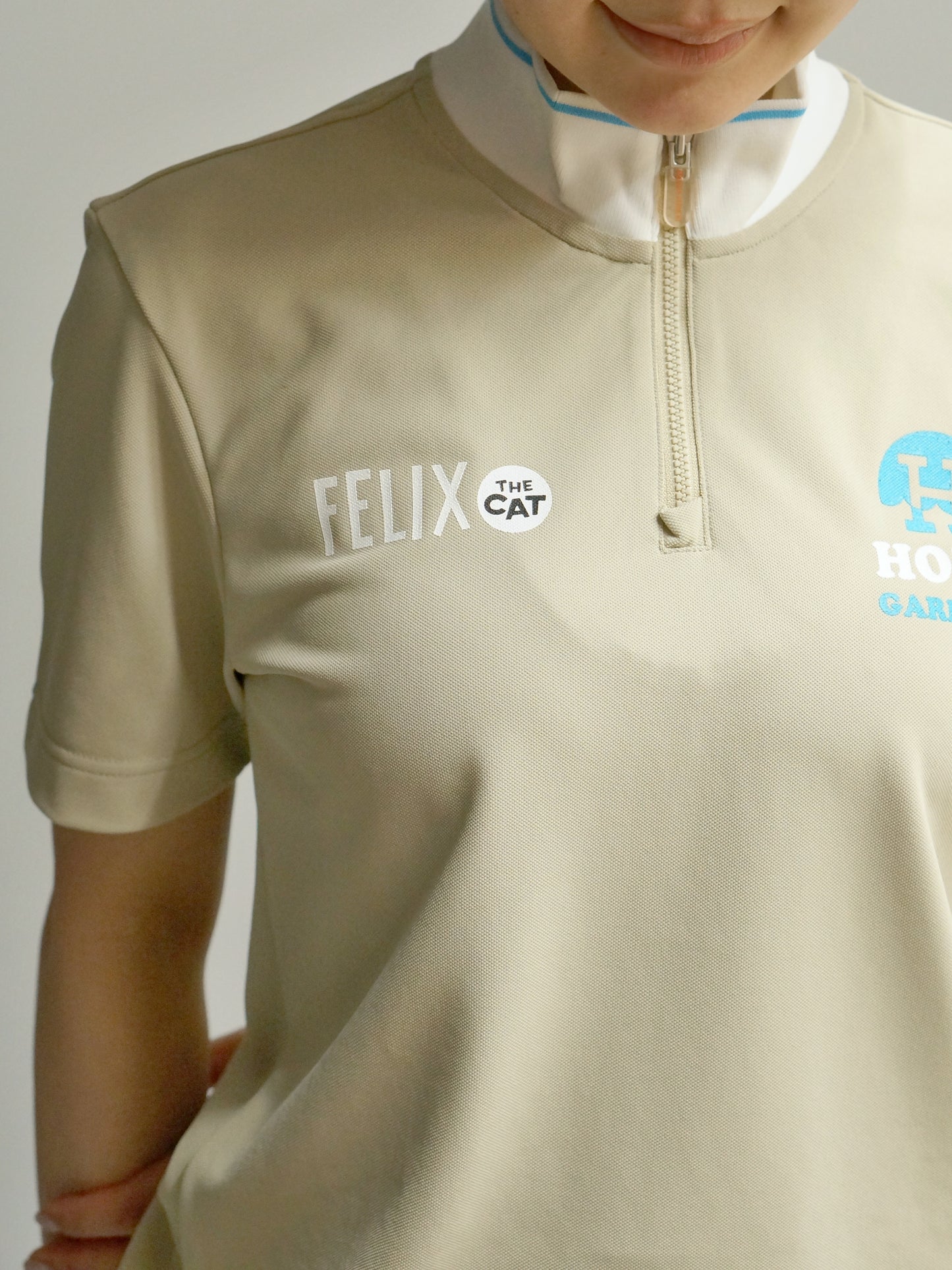 YLB Felix Mock Neck Tee | WOMEN / BEIGE