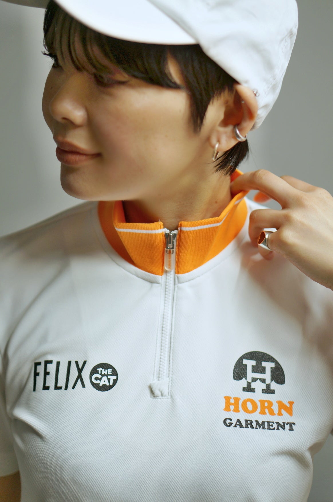 YLB Felix Mock Neck Tee | WOMEN / WHITE