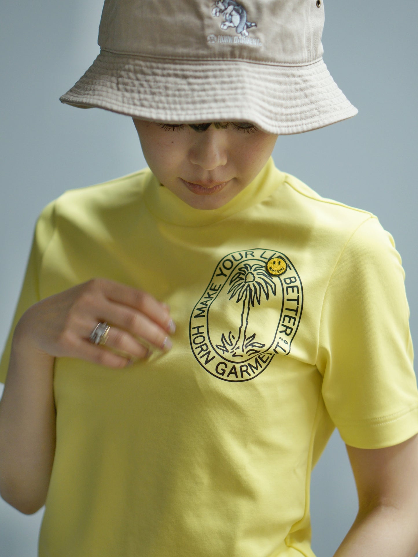 Endless Summer Mock Neck – Tom and Jerry Edition | WOMEN / YELLOW