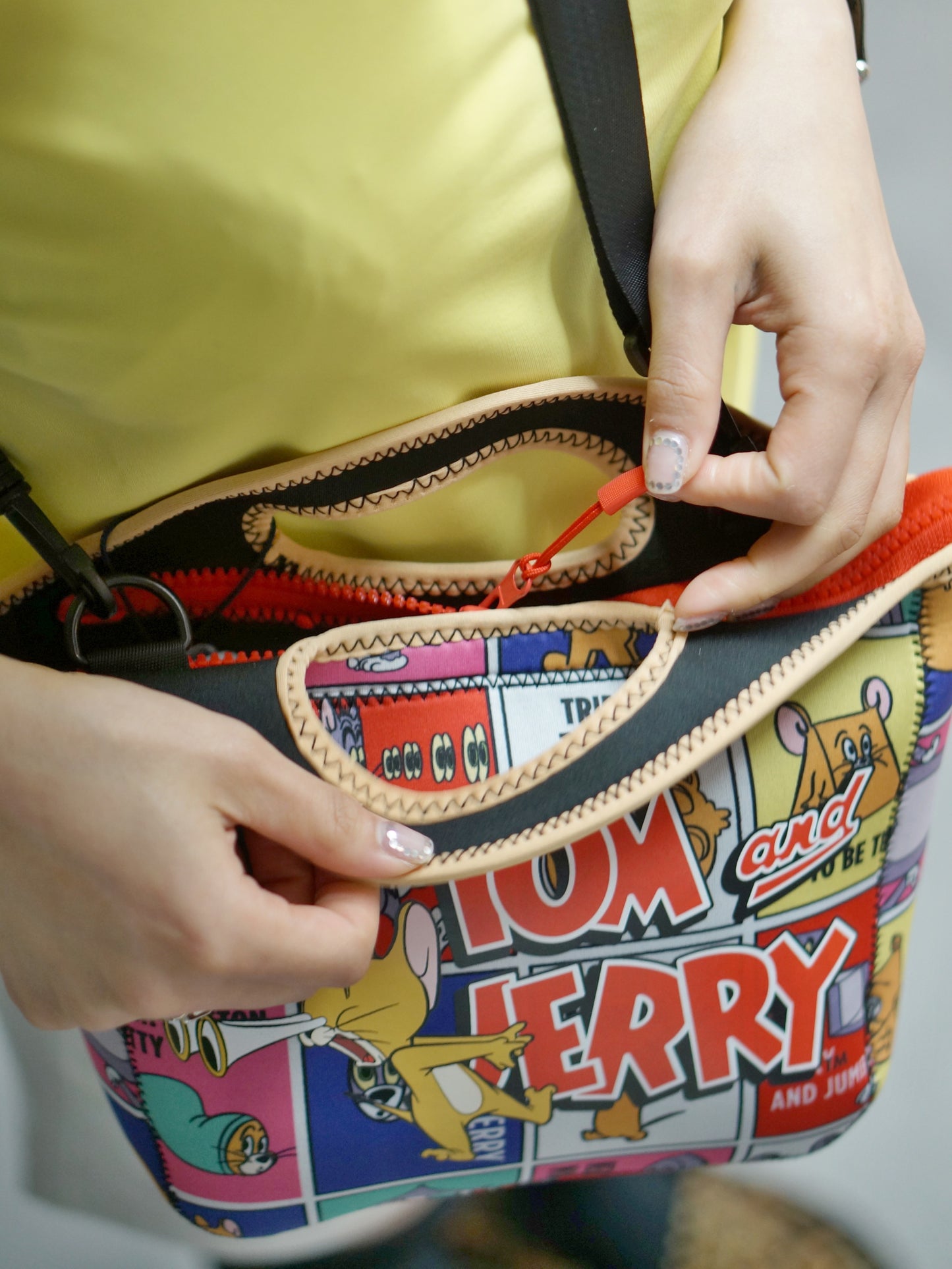 Comic Swing Neoprene Pocket Pouch-Tom and Jerry Edition