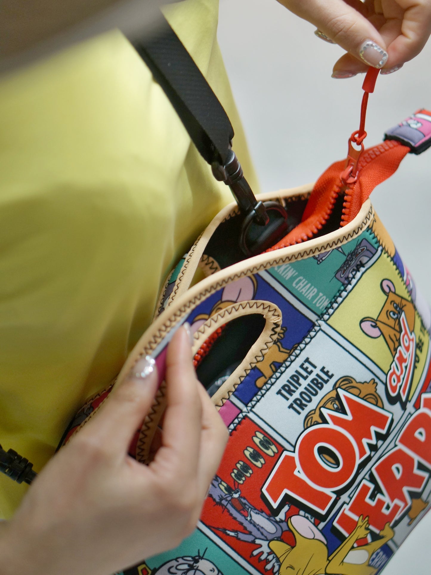 Comic Swing Neoprene Pocket Pouch-Tom and Jerry Edition