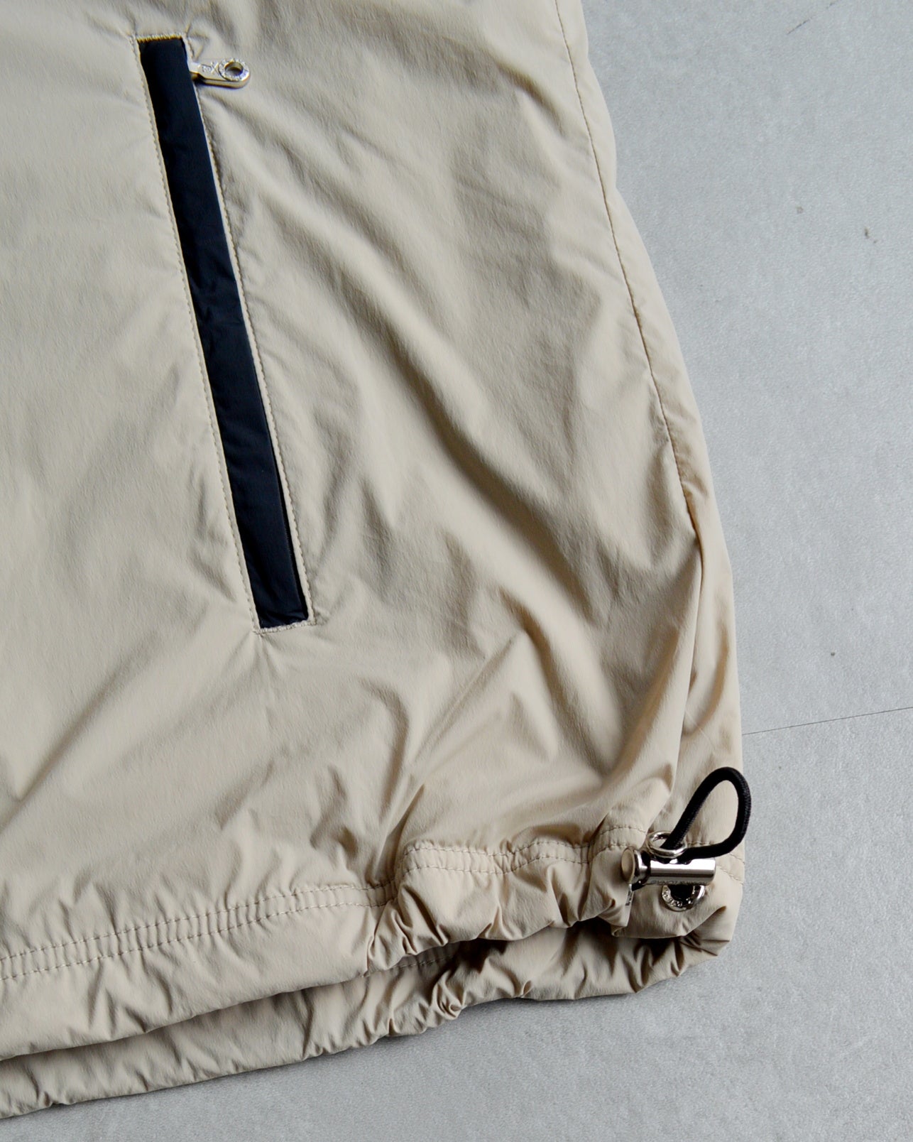 Split Tech Snead Jacket | MEN / BEIGE