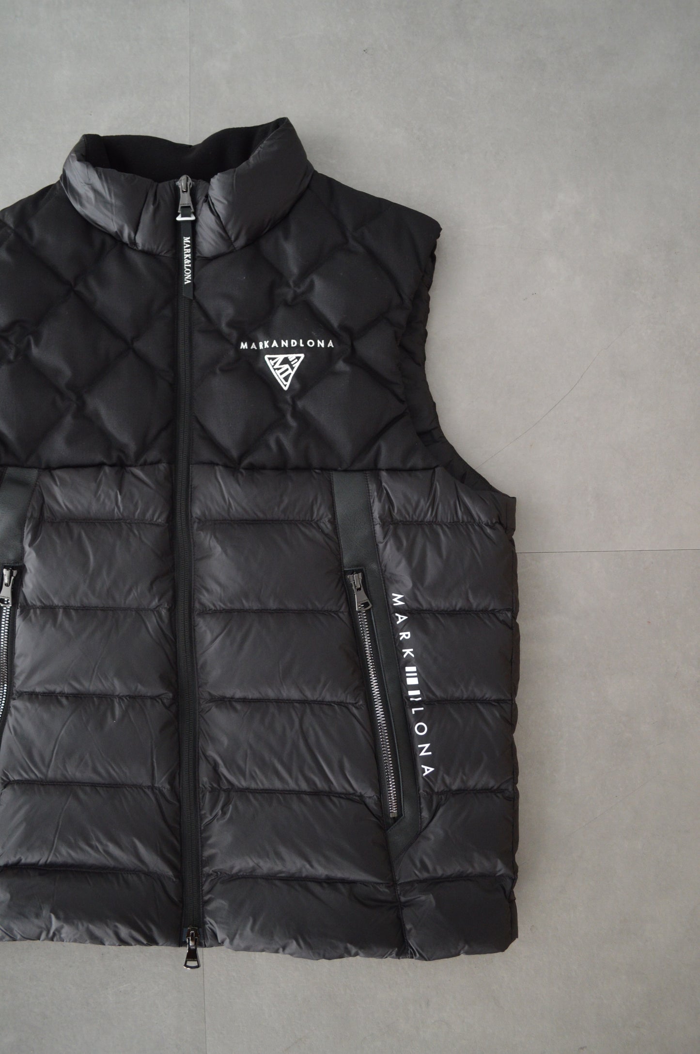 CD11-QTDN | MEN / BLACK