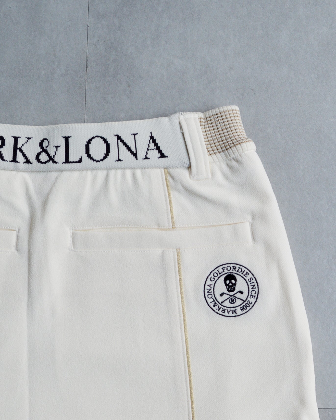 Luminous Flare Skirt | WOMEN / WHITE