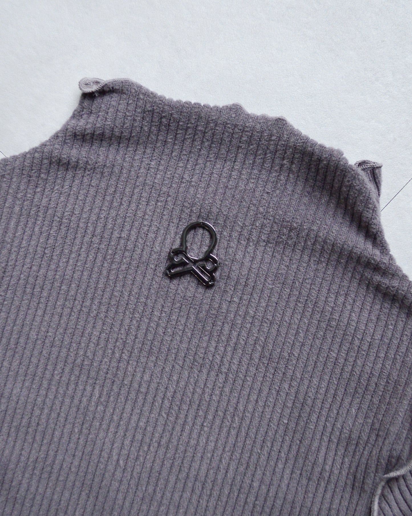 Lodi Ribbed Bottleneck Pullover | WOMEN / CHARCOAL