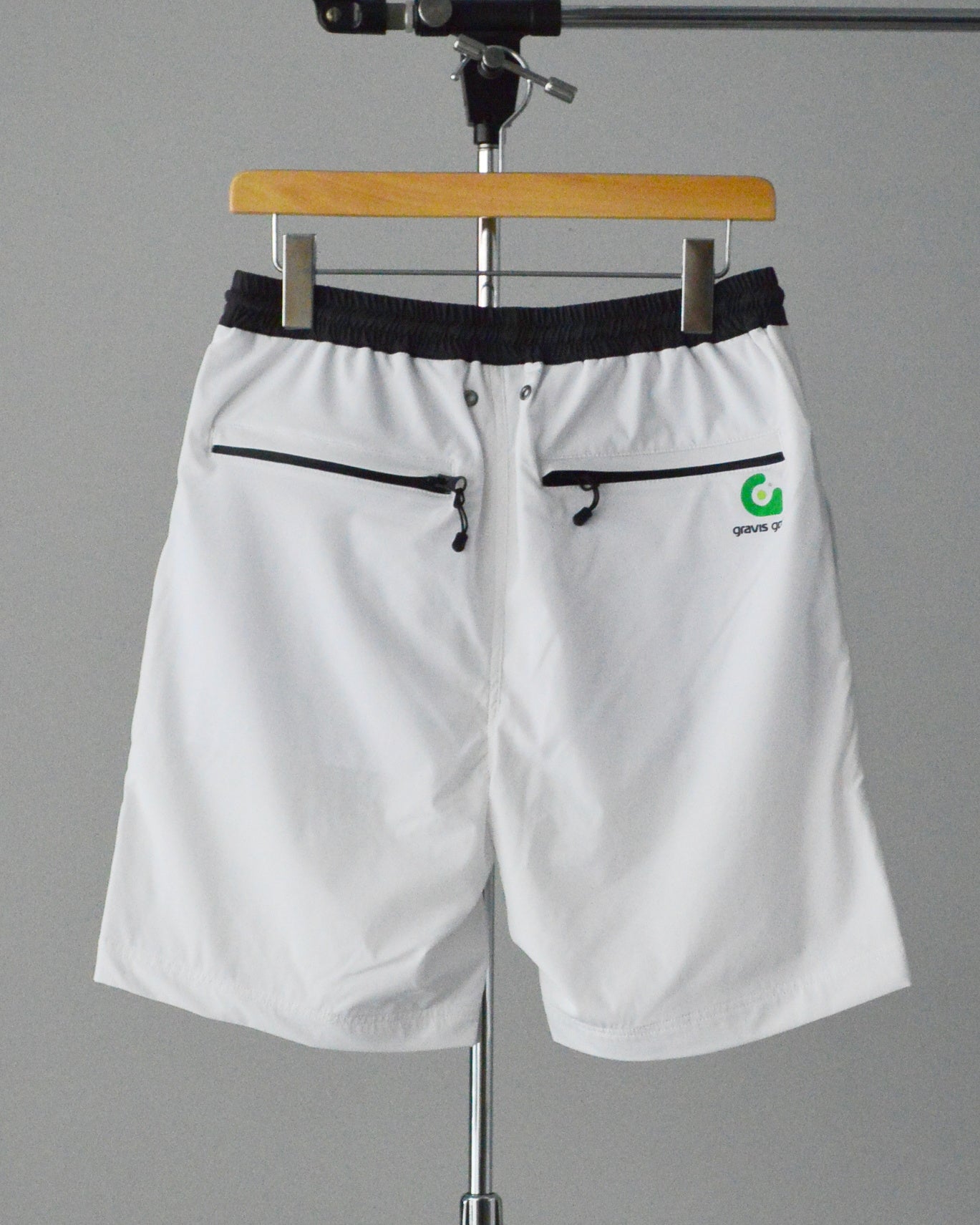 Trent Shorts | MEN / WHITE