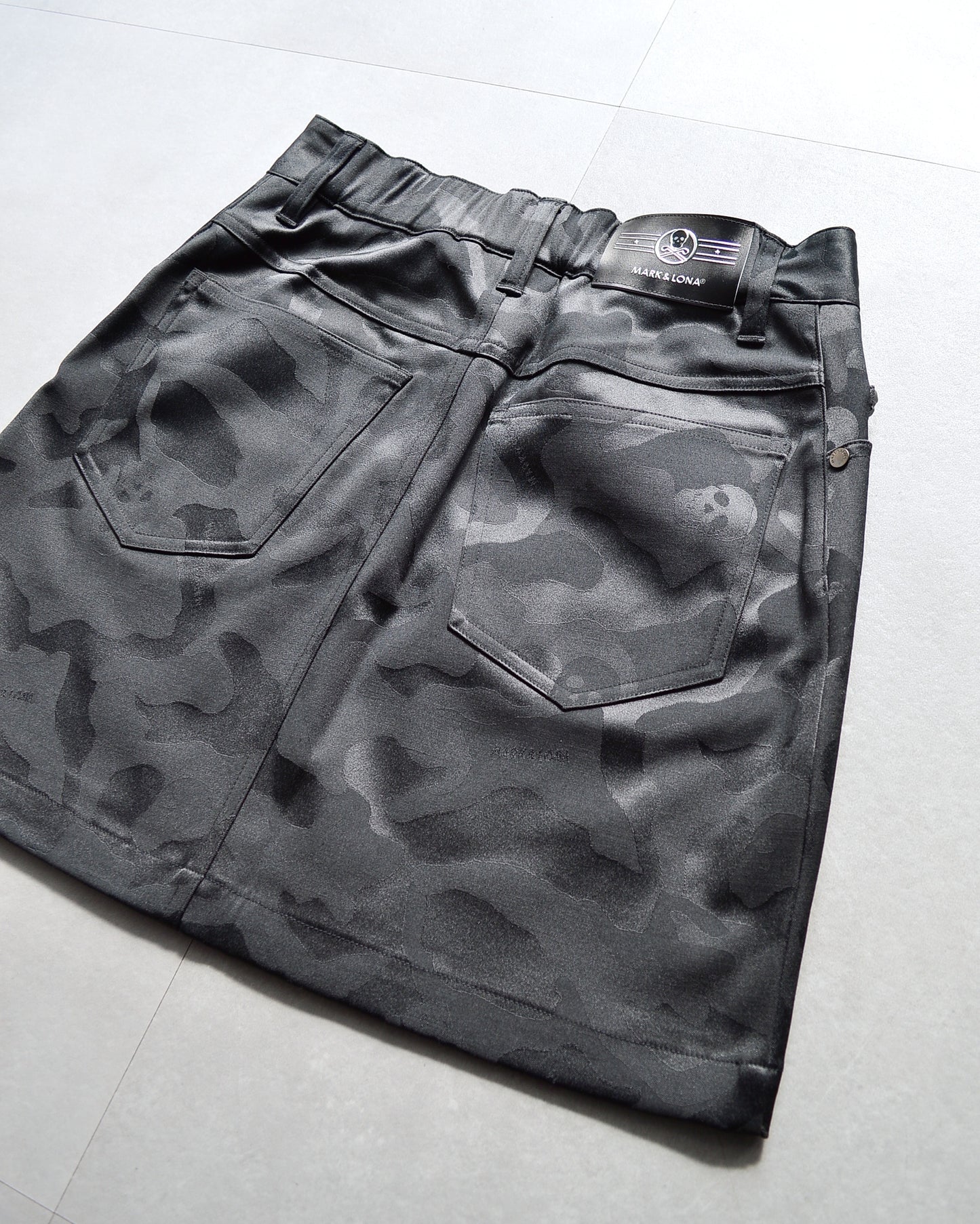 Gauge Jacquard Camo Skirt | WOMEN / BLACK