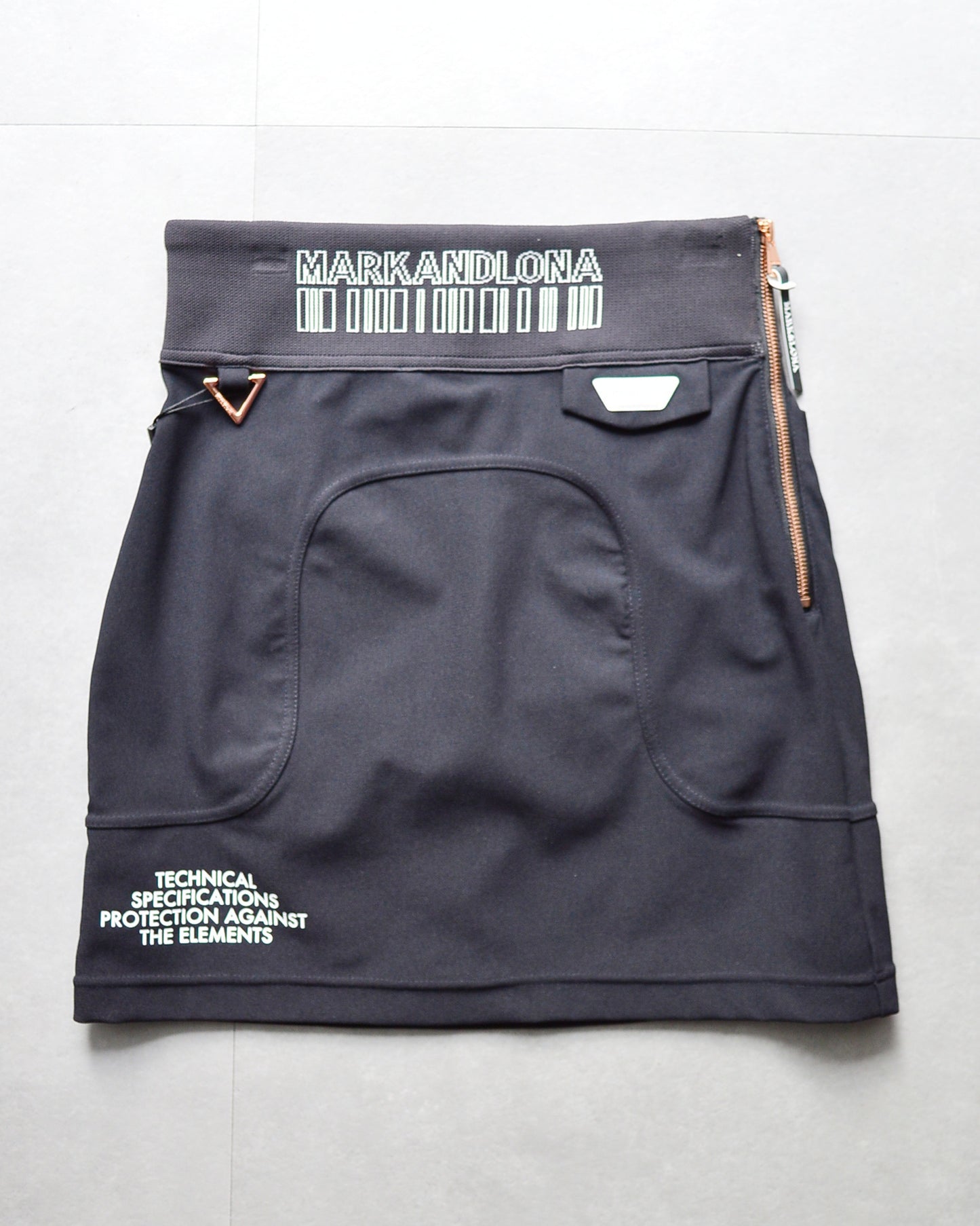 CD10-EBSK | WOMEN / BLACK