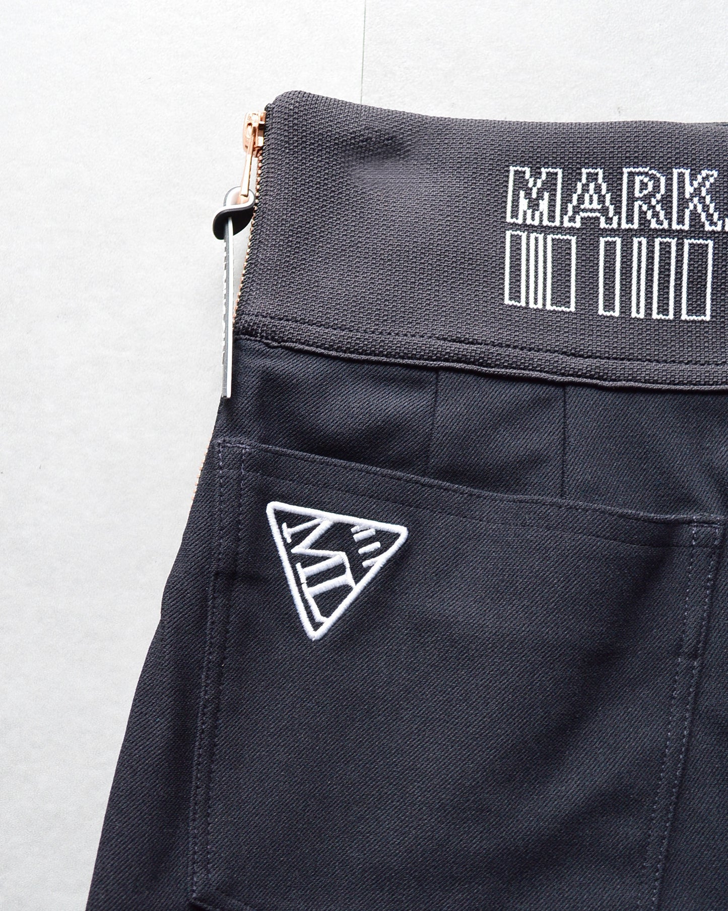 CD10-EBSK | WOMEN / BLACK