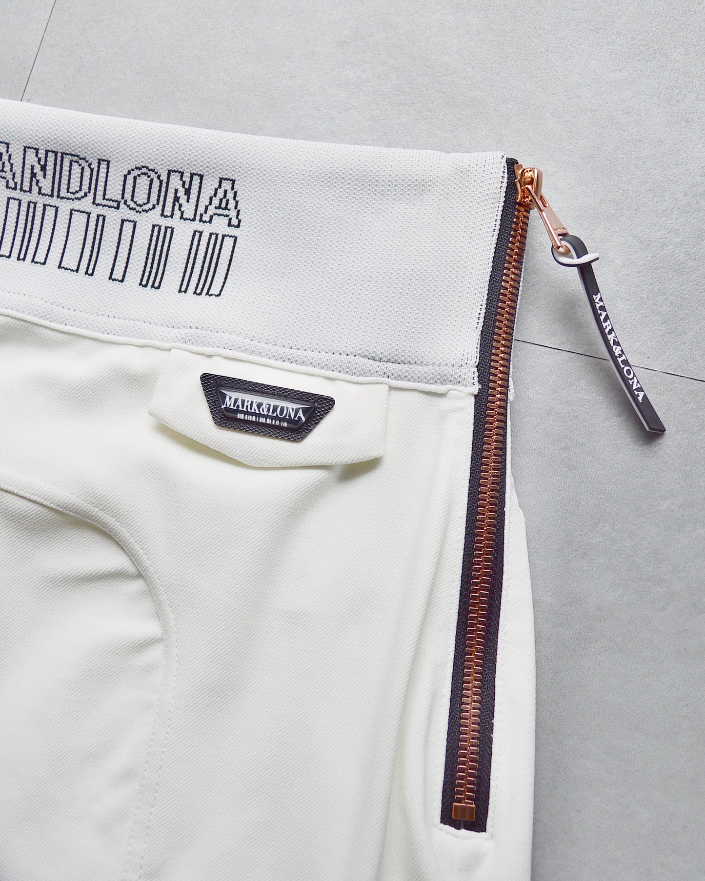 CD10-EBSK | WOMEN / WHITE