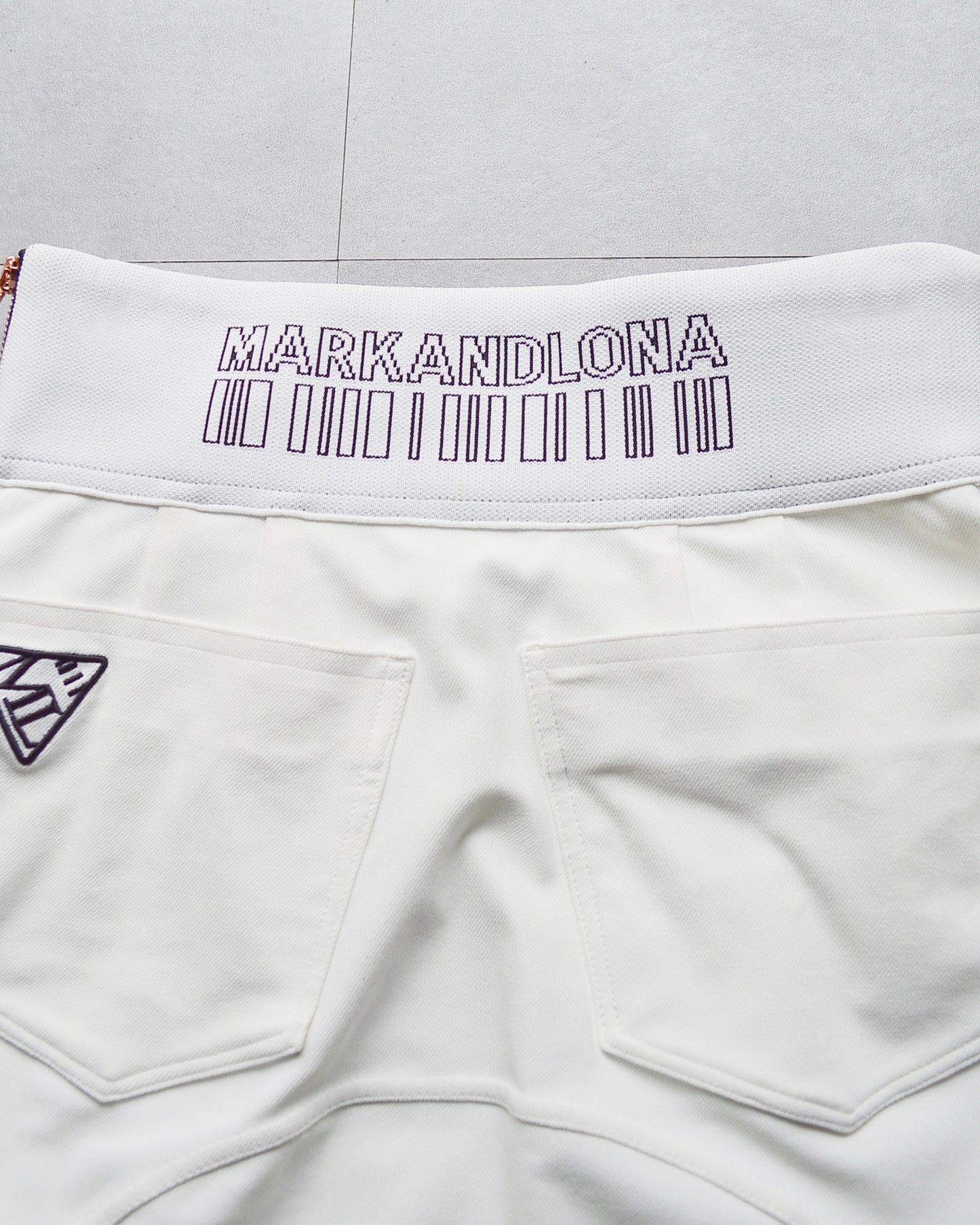 CD10-EBSK | WOMEN / WHITE