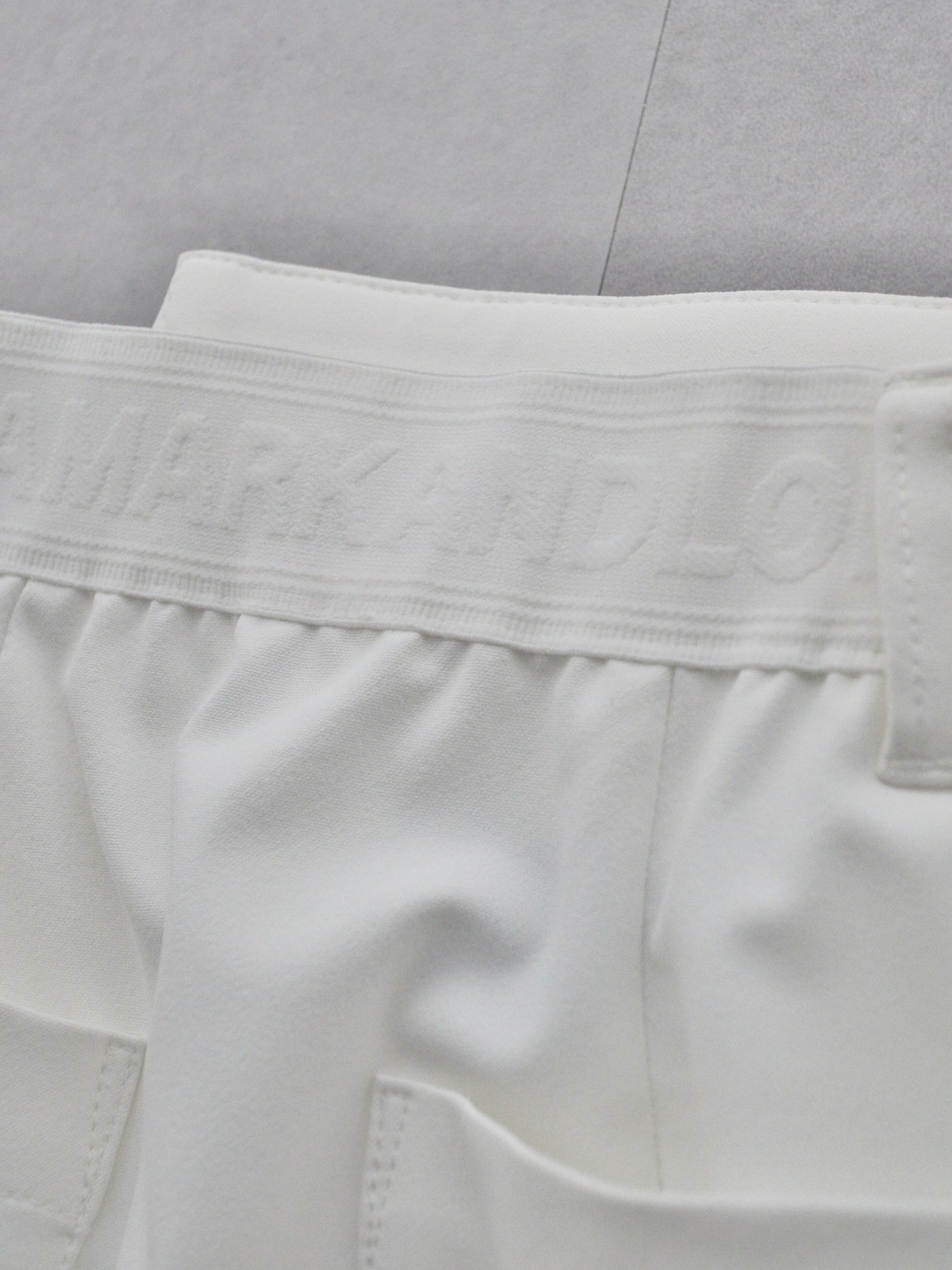 CD12-AYSK | WOMEN / WHITE