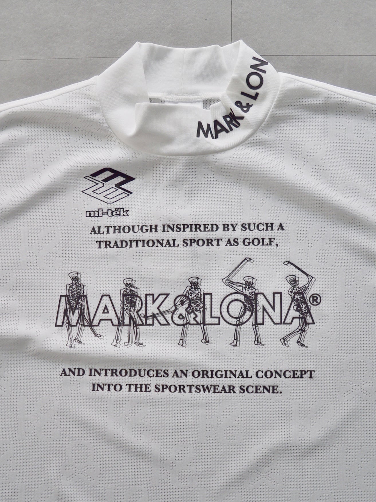 Motion Skull Mock Neck | MEN / WHITE