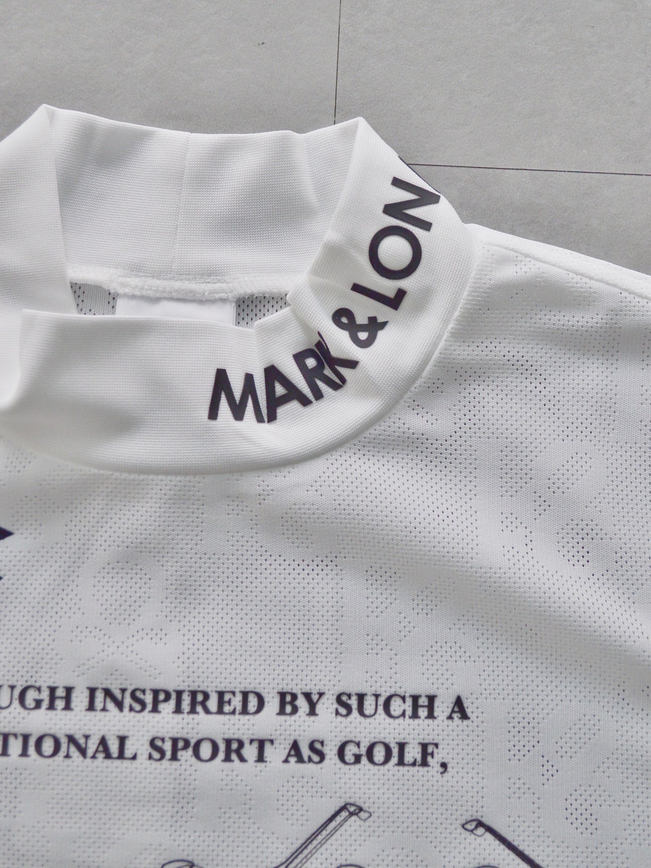 Motion Skull Mock Neck | MEN / WHITE