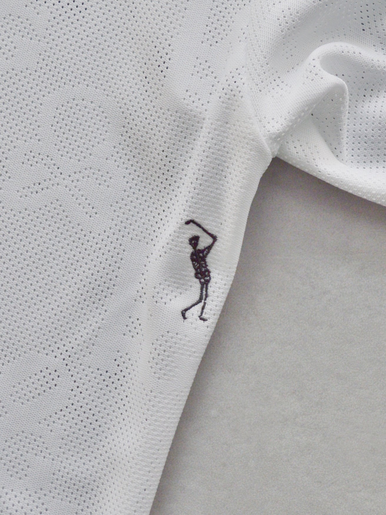 Motion Skull Mock Neck | MEN / WHITE