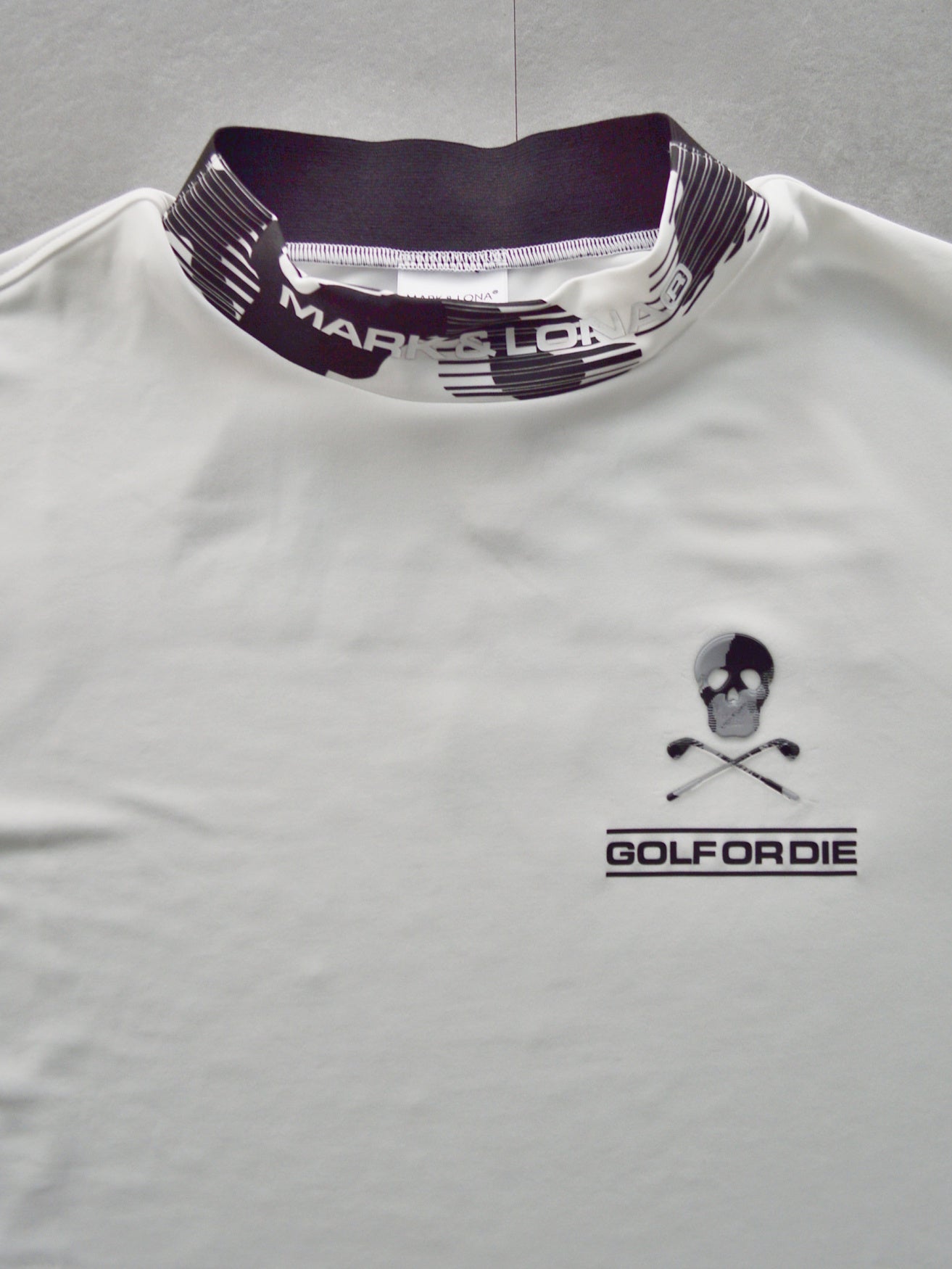 Assign Structured Mock Neck | MEN / WHITE