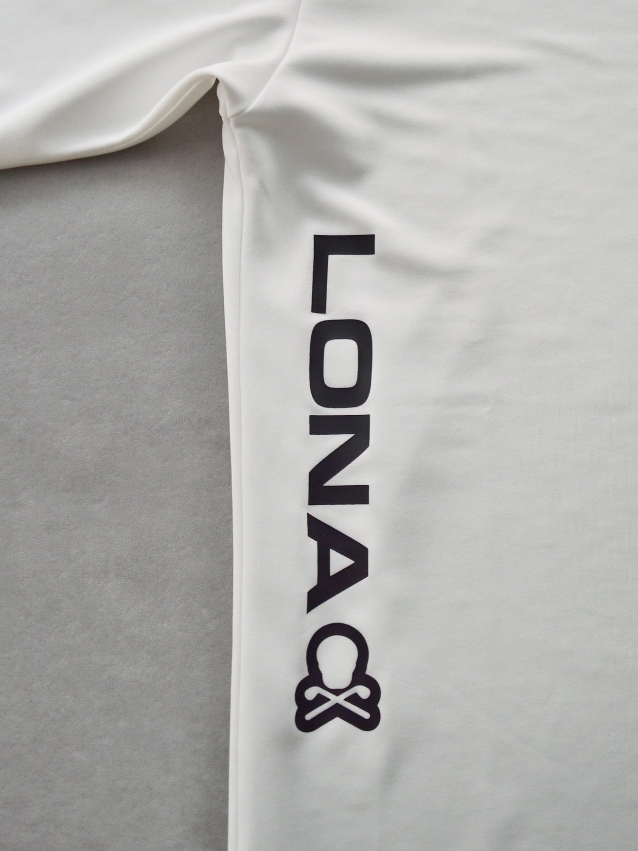 Assign Structured Mock Neck | MEN / WHITE