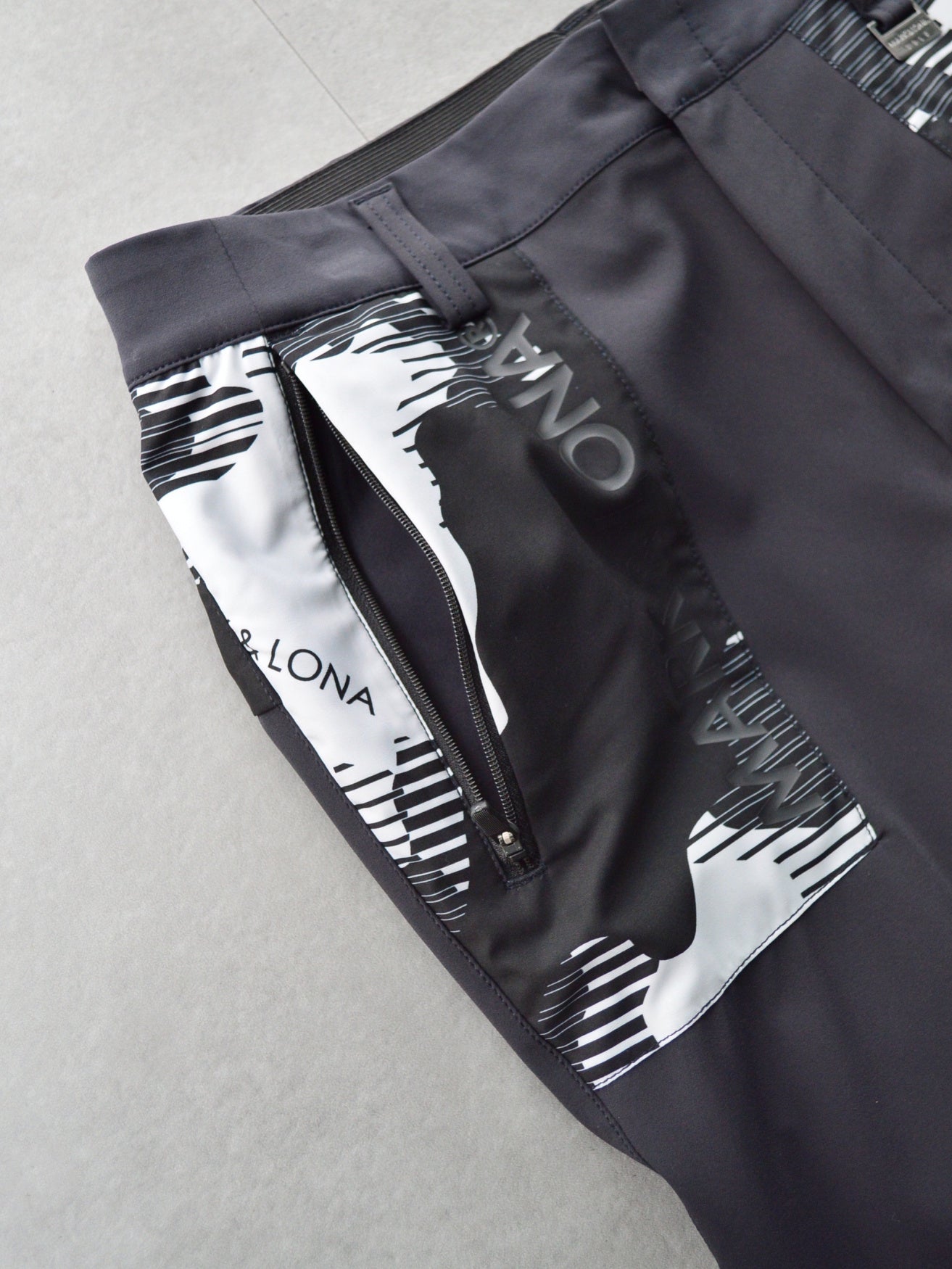 Flow Camouflage Panel Pants | MEN / BLACK
