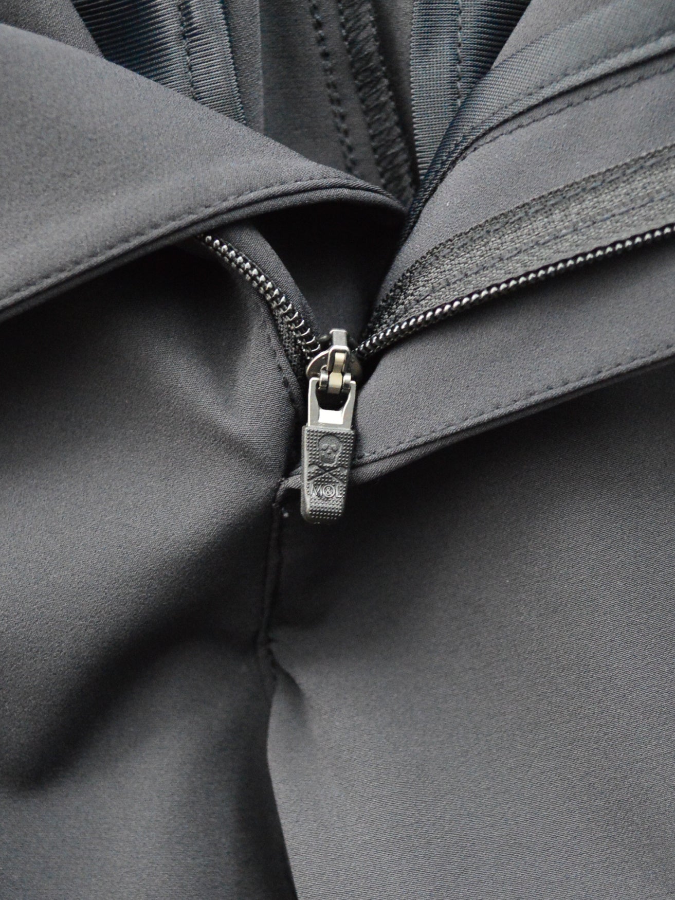 Flow Camouflage Panel Pants | MEN / BLACK