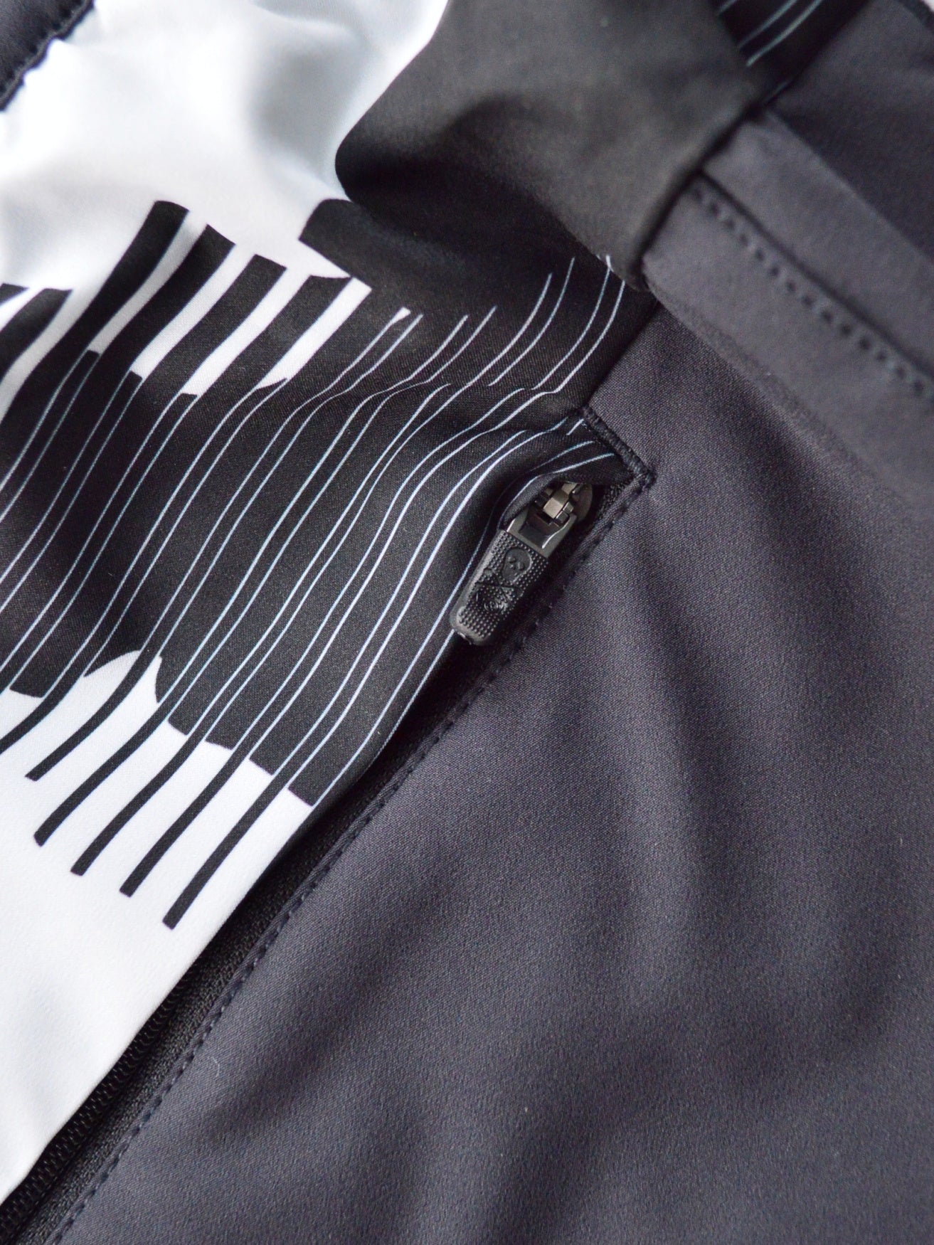 Flow Camouflage Panel Pants | MEN / BLACK