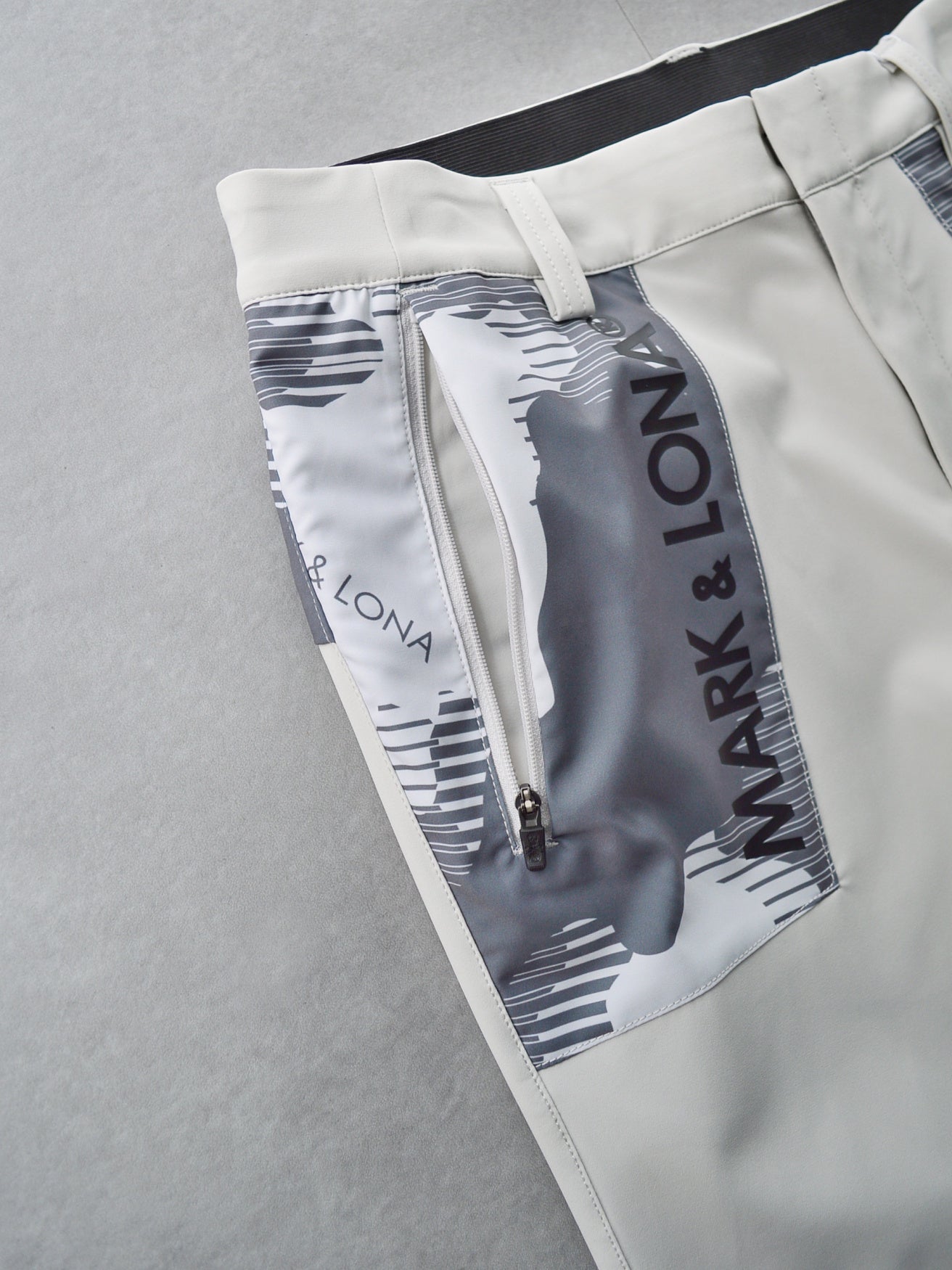 Flow Camouflage Panel Pants | MEN / GREY