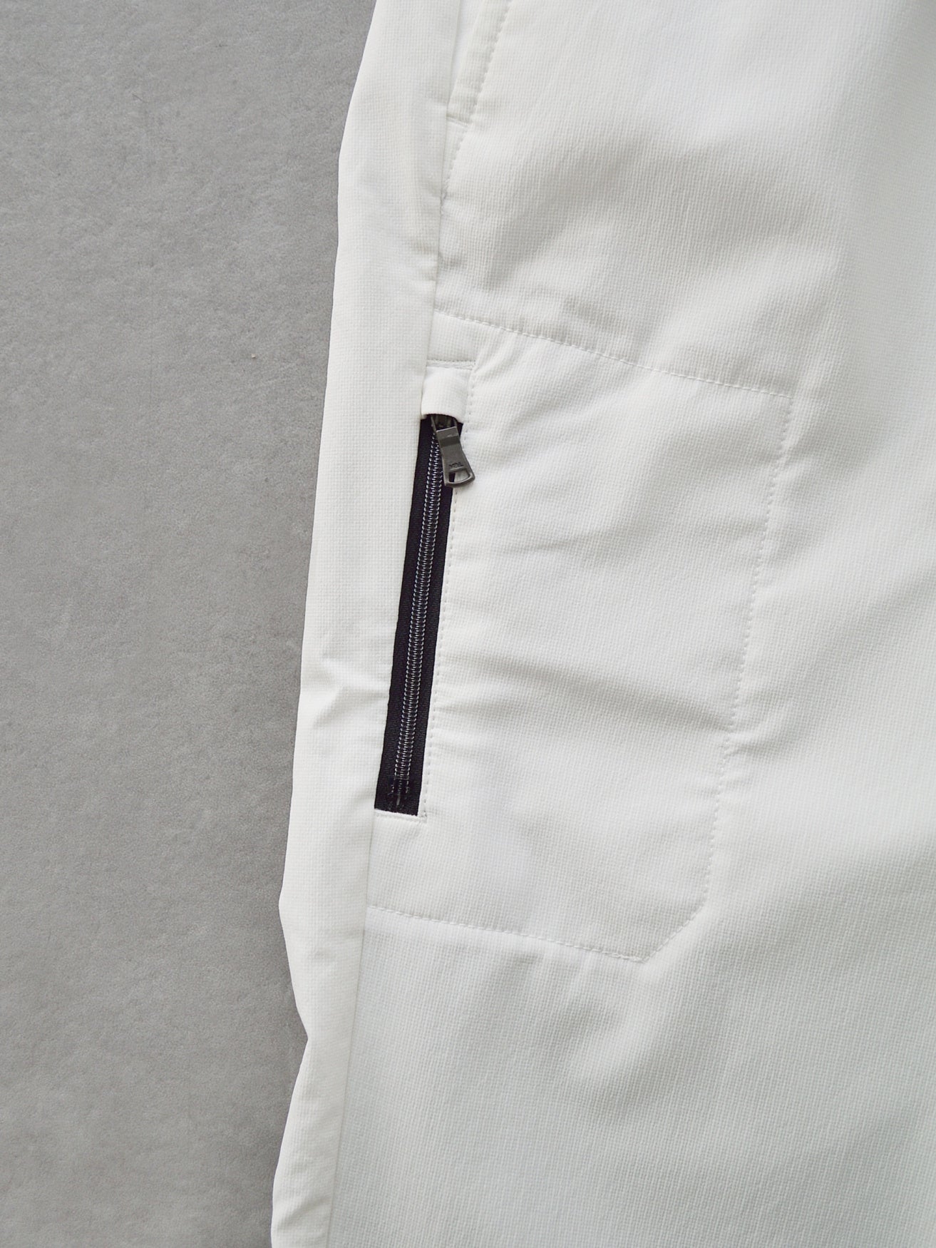 CD12-CMPT | MEN / WHITE
