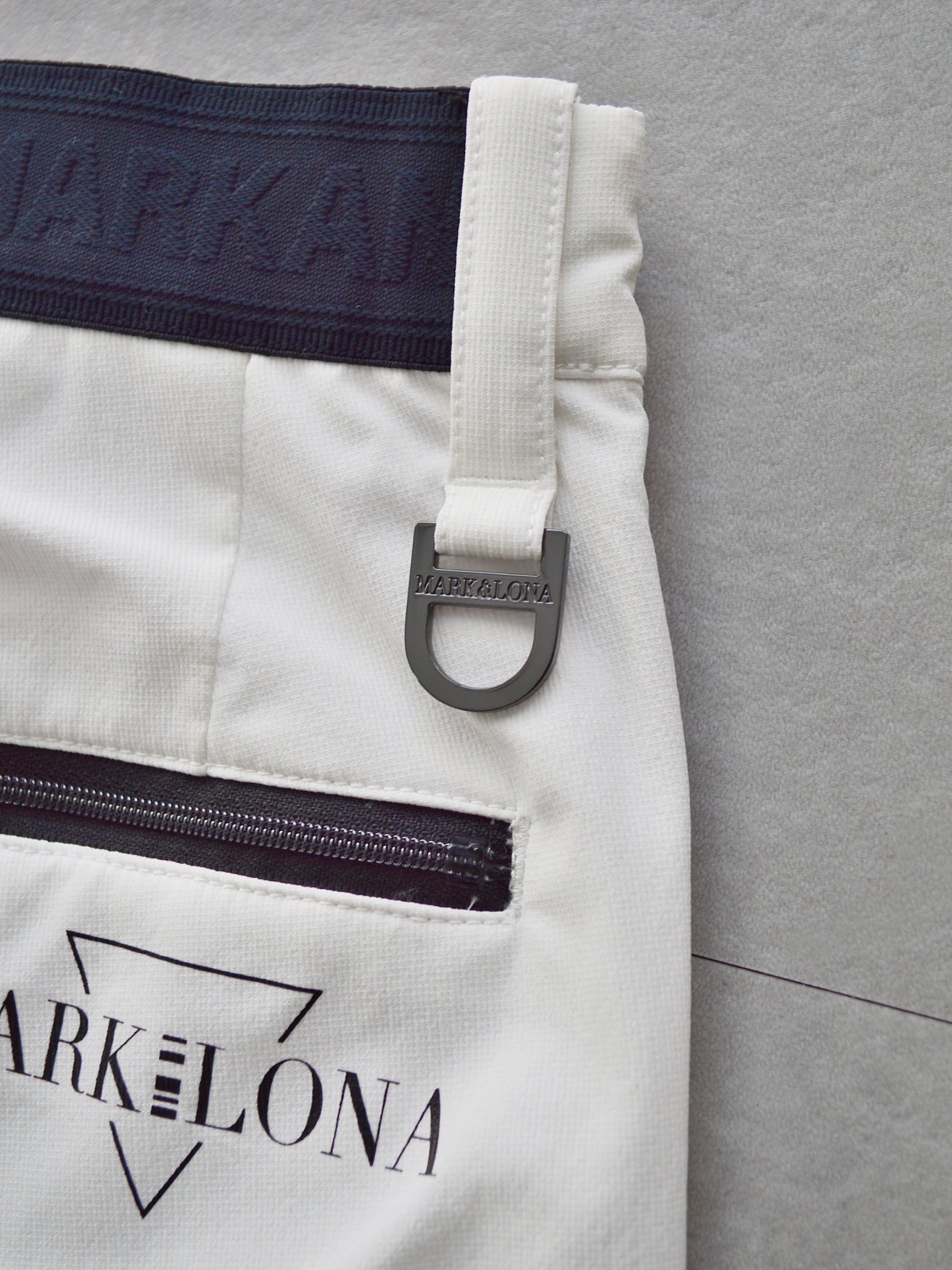 CD12-CMPT | MEN / WHITE