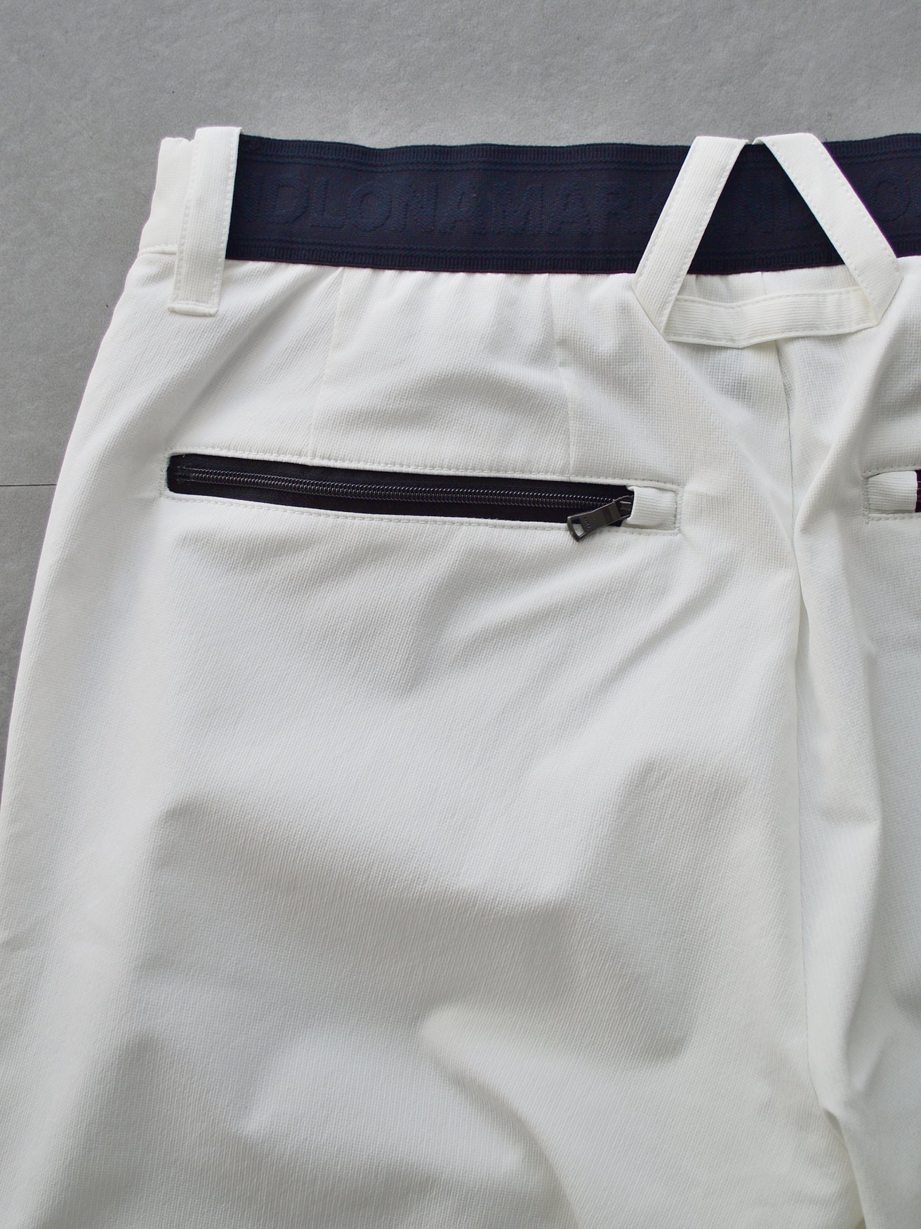 CD12-CMPT | MEN / WHITE