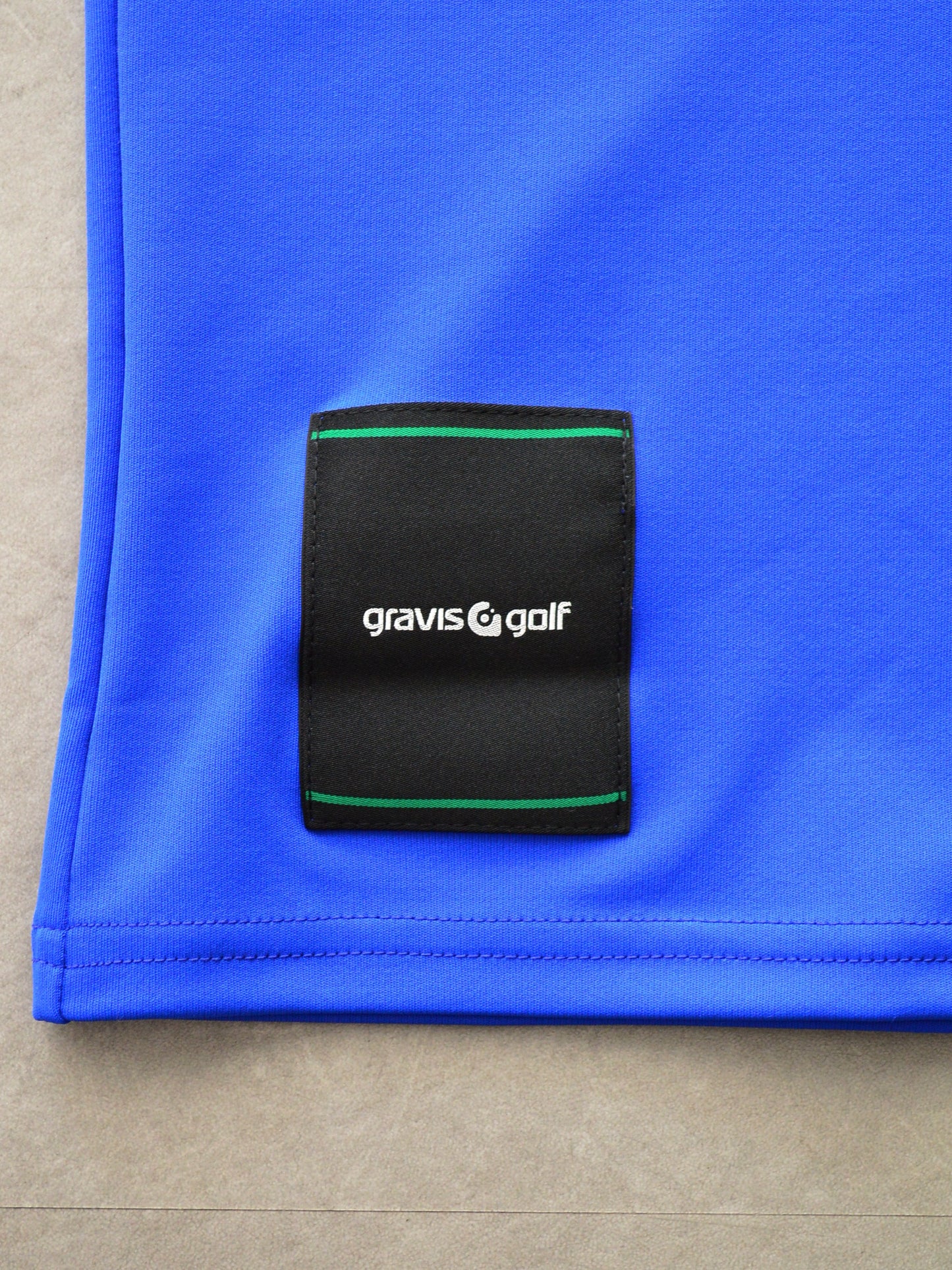 Graphic Mock Neck Tee | MEN / BLUE
