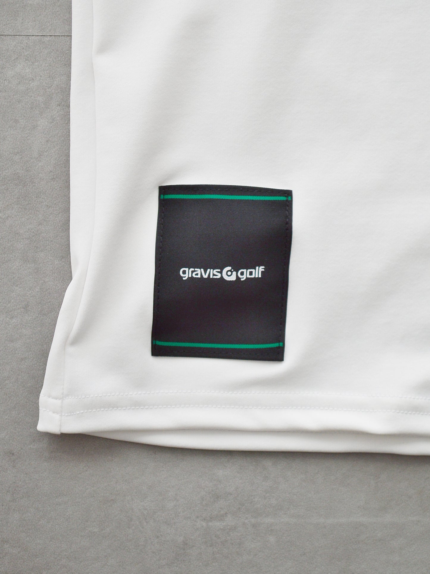 Graphic Mock Neck Tee | MEN / WHITE