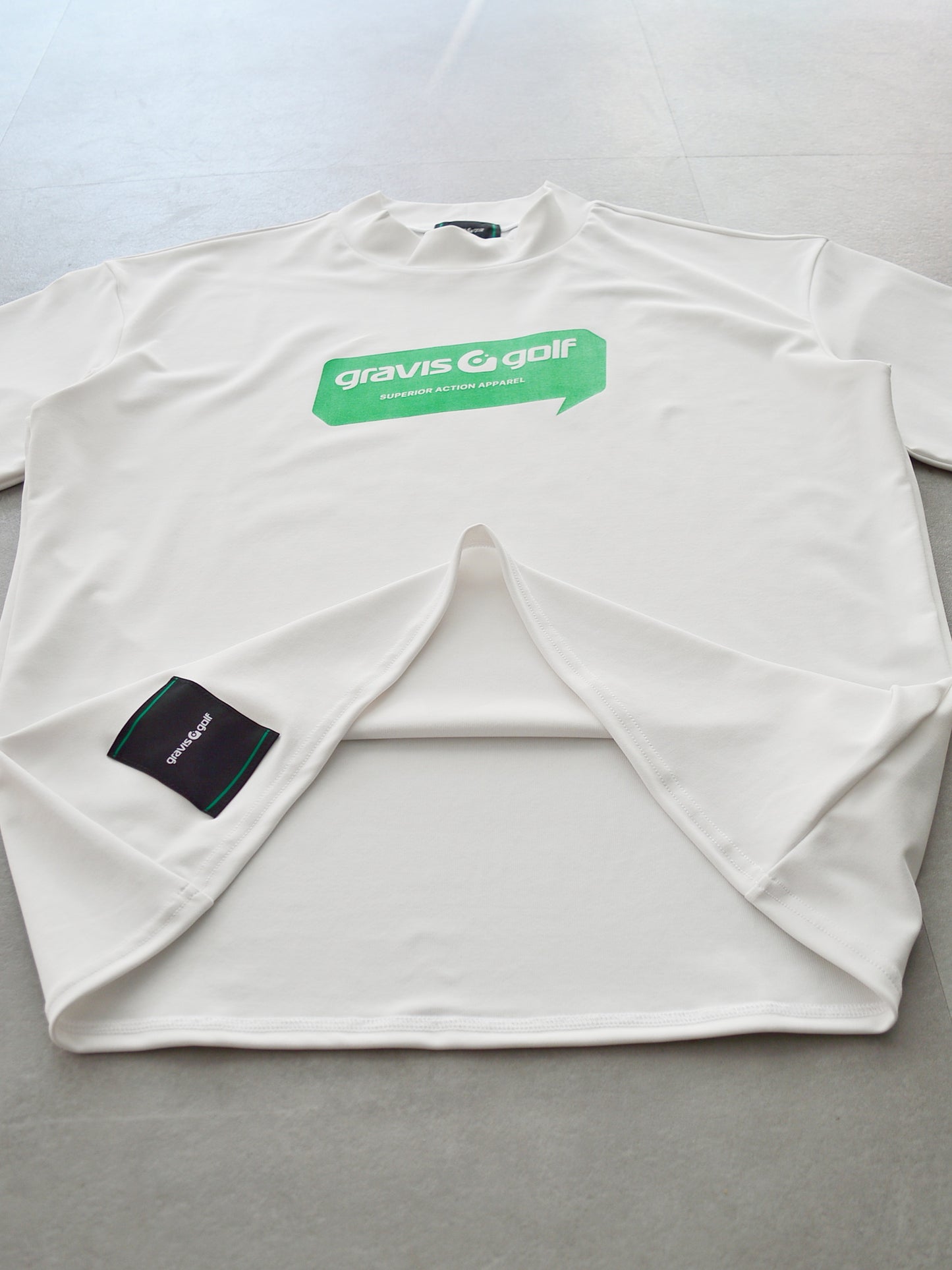 Graphic Mock Neck Tee | MEN / WHITE