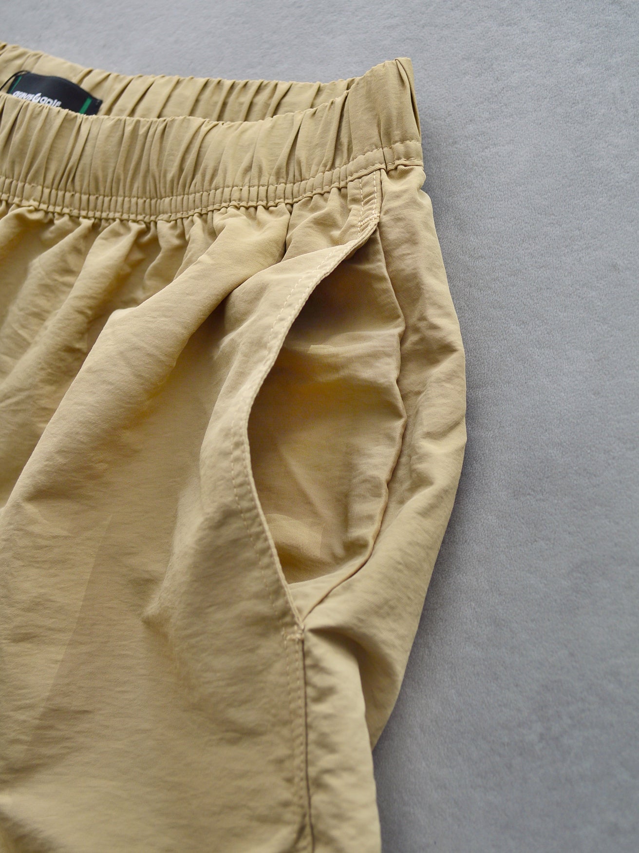Nylon Short Pants| MEN / BEIGE