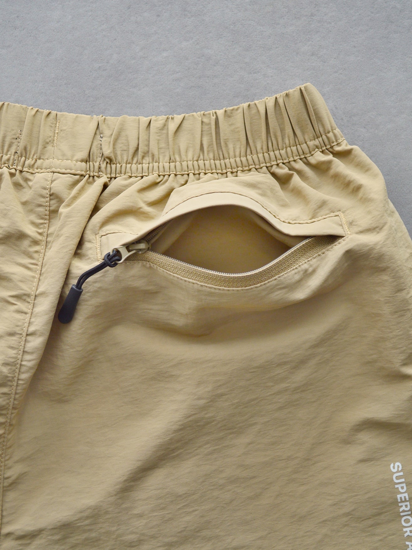 Nylon Short Pants| MEN / BEIGE