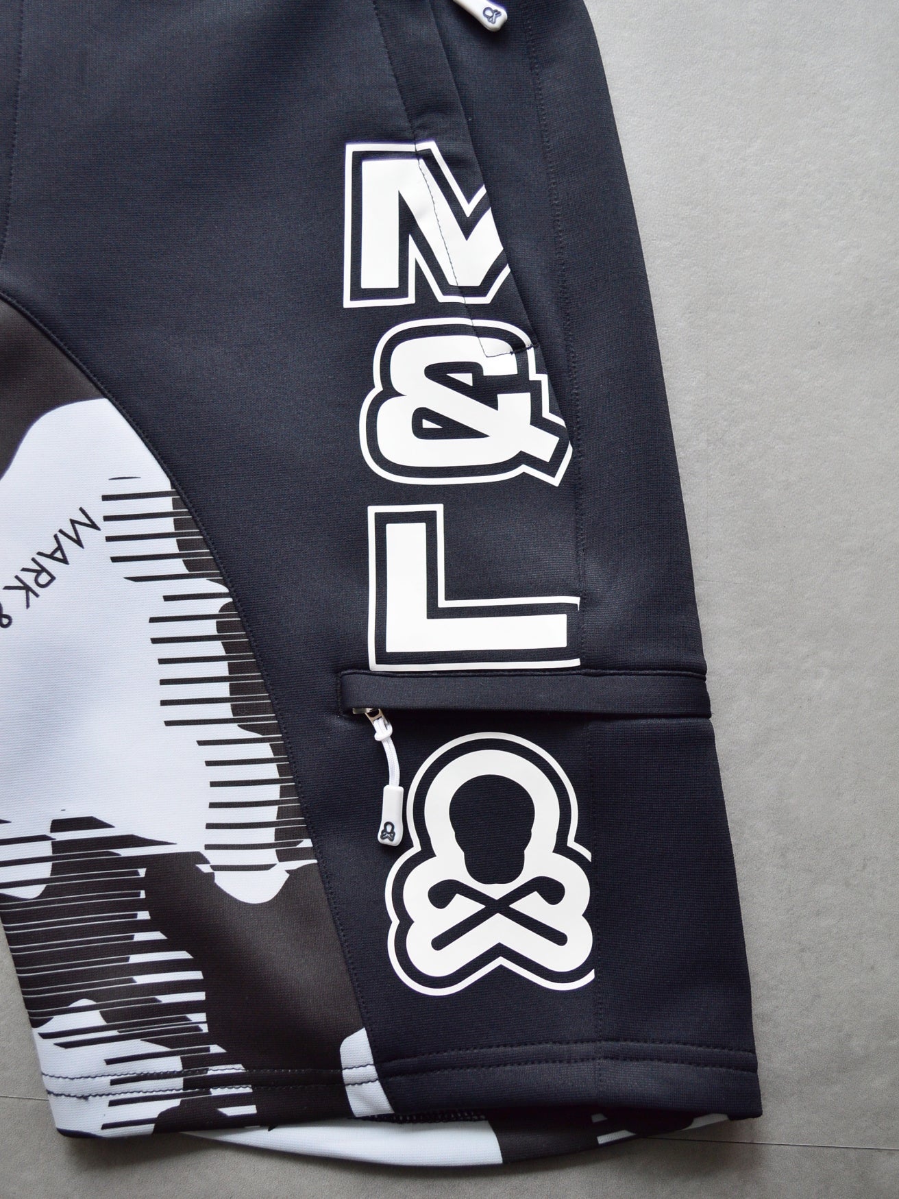 Flow Camo Shorts | MEN / BLACK