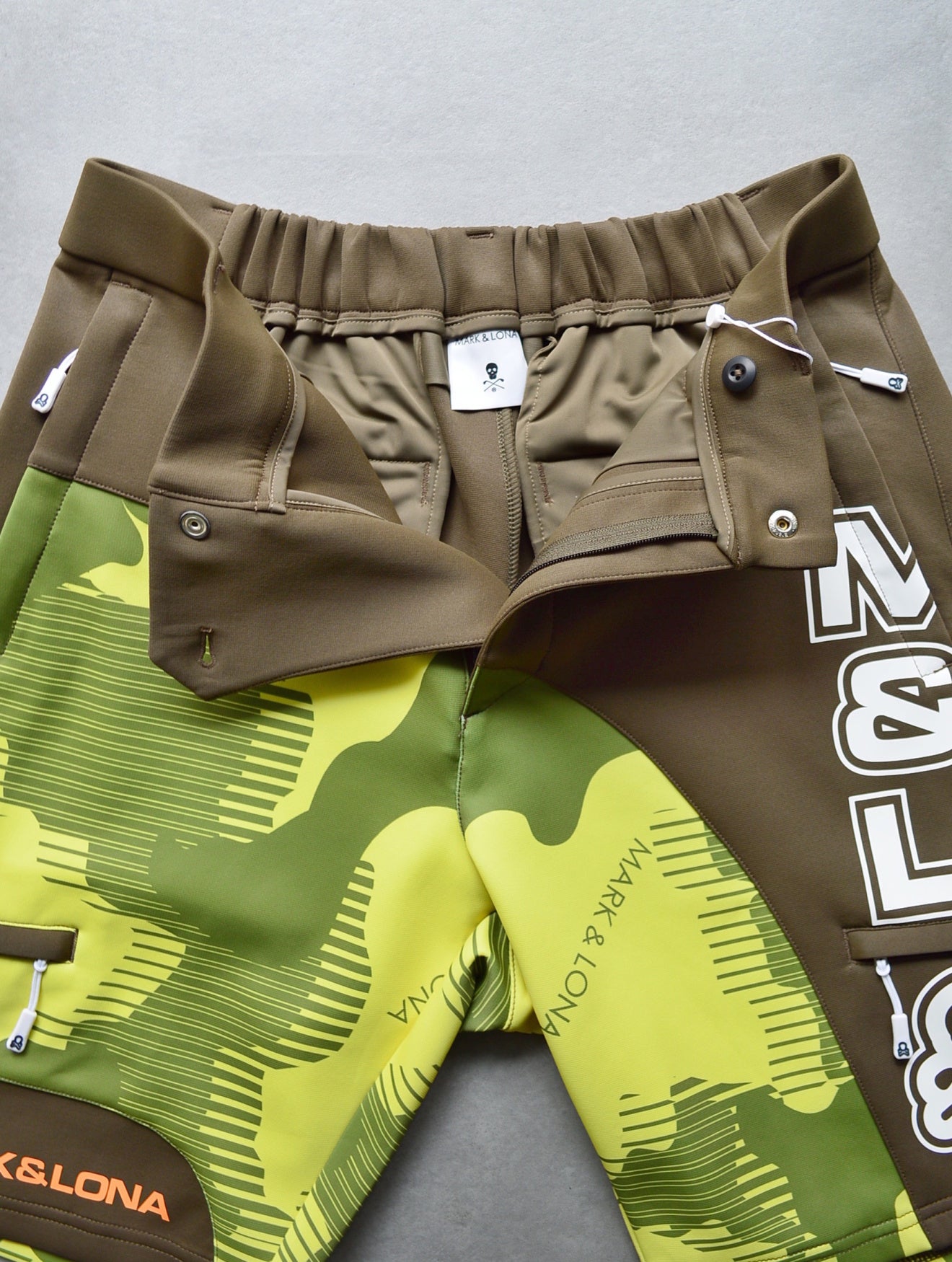 Flow Camo Shorts | MEN / YELLOW