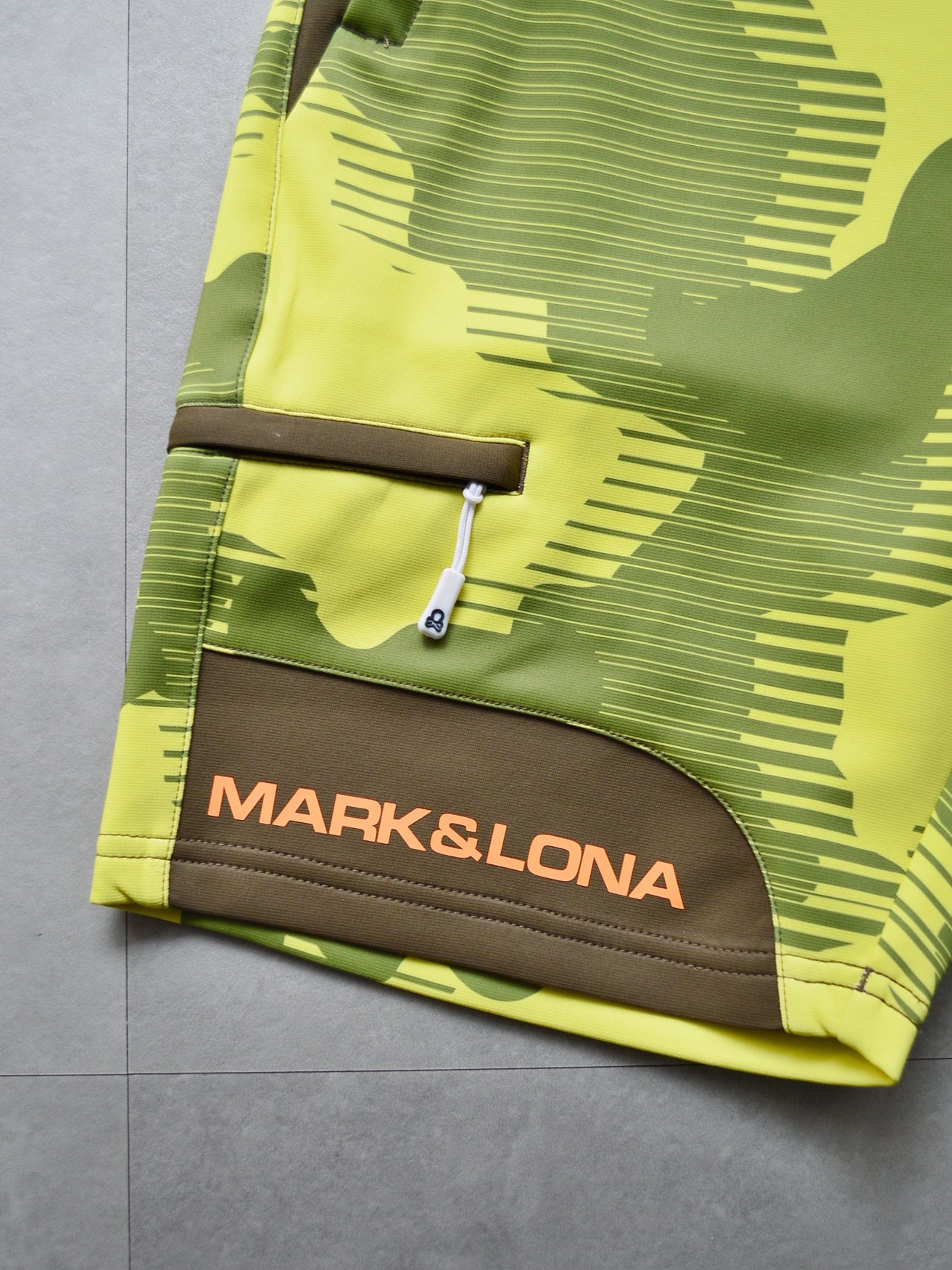 Flow Camo Shorts | MEN / YELLOW