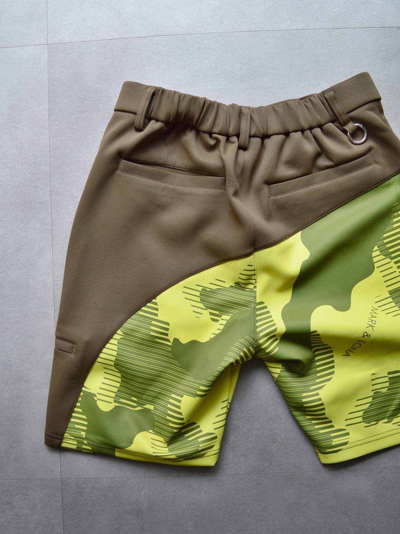 Flow Camo Shorts | MEN / YELLOW