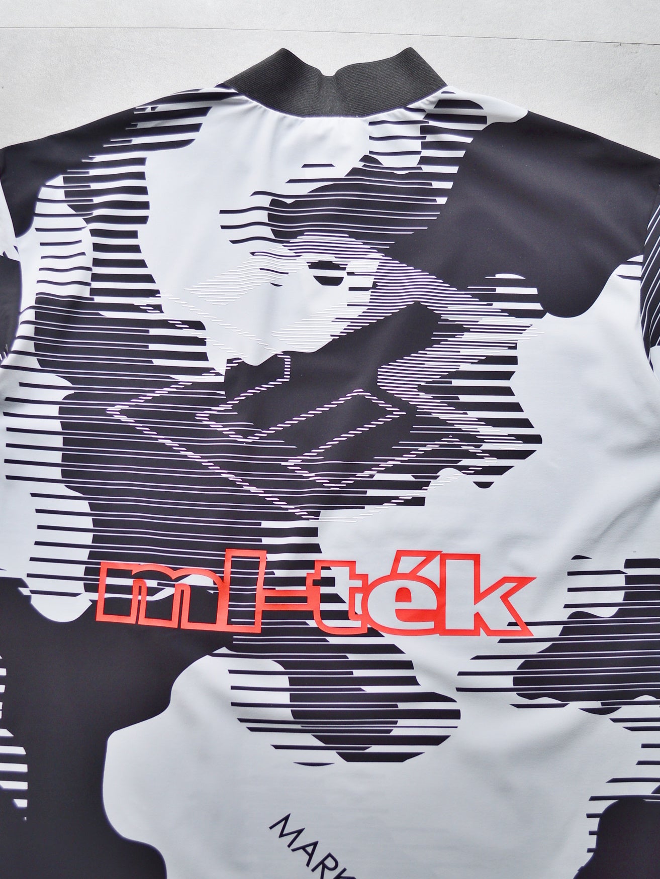 Flow Camo Mock Neck Tee | MEN / GREY