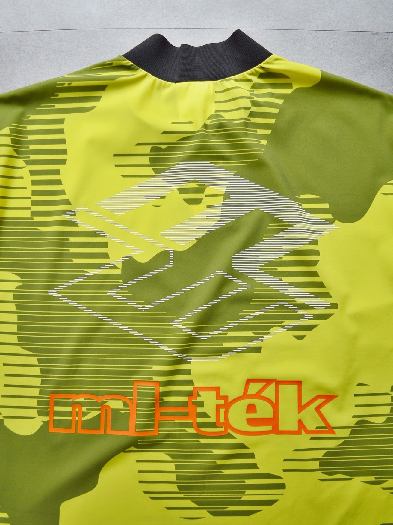 Flow Camo Mock Neck Tee | MEN / YELLOW