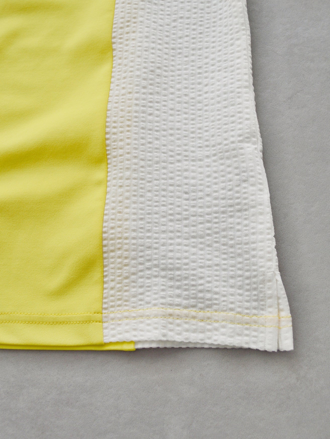 Calde Panel Mock Neck | WOMEN / YELLOW