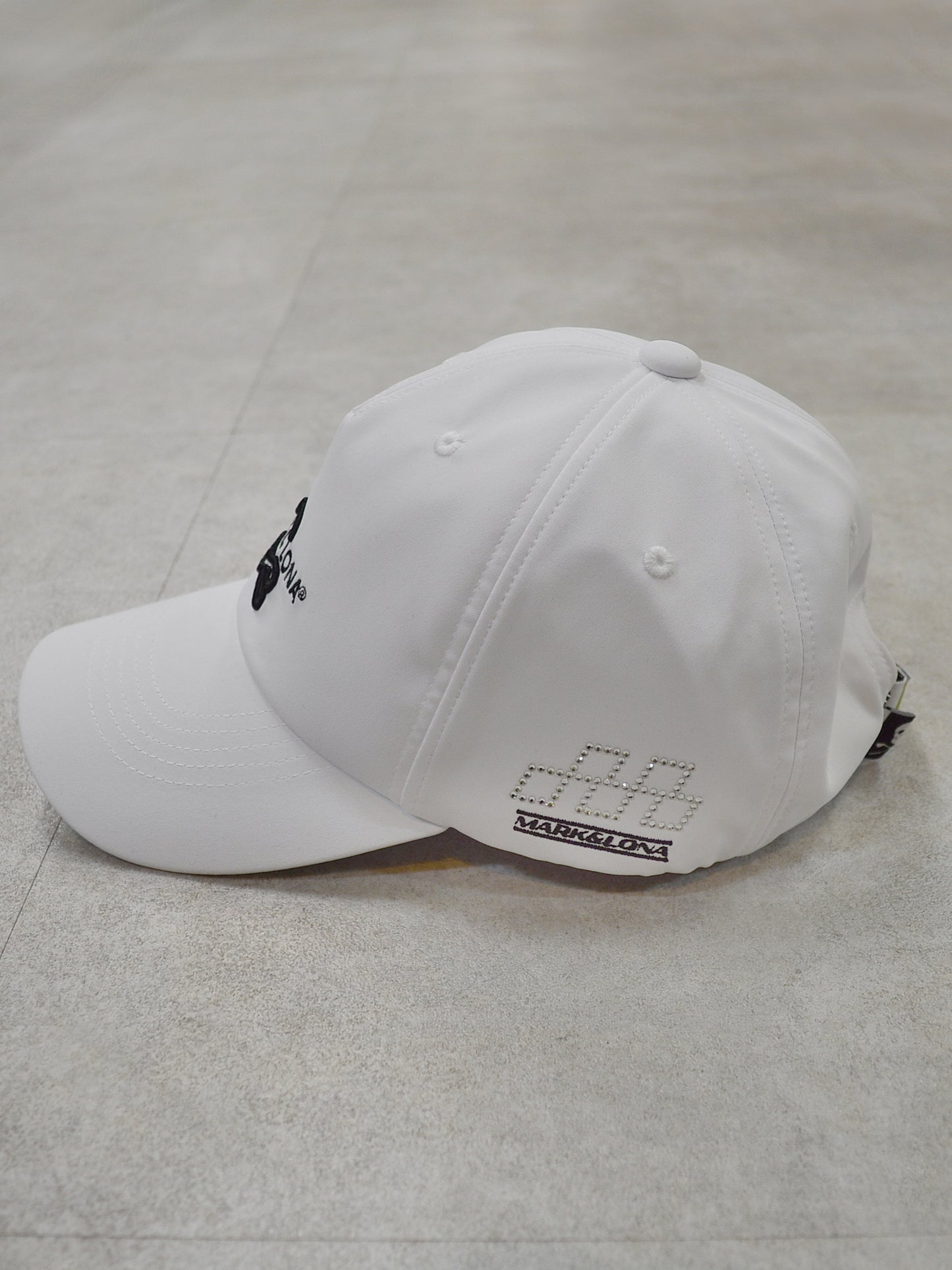 Option Crystal Flag Cap | MEN and WOMEN / WHITE